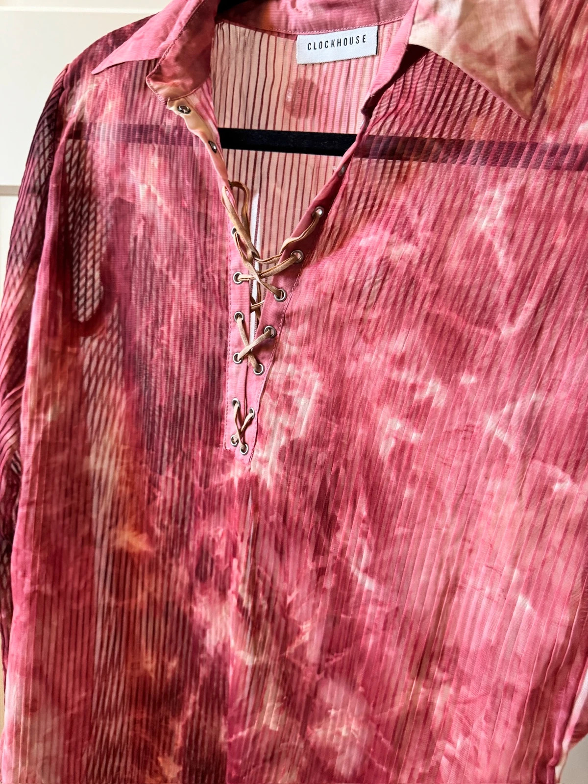 Chemisier texturé légèrement transparent à liens Clockhouse – Clockhouse – taille XS / 34 / 6 3