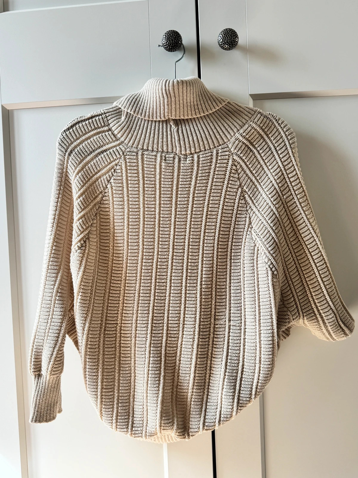Pull col roulé beige cape poncho oversize maille vintage taille 2 – Vintage Dressing – taille M / 38 / 10 3