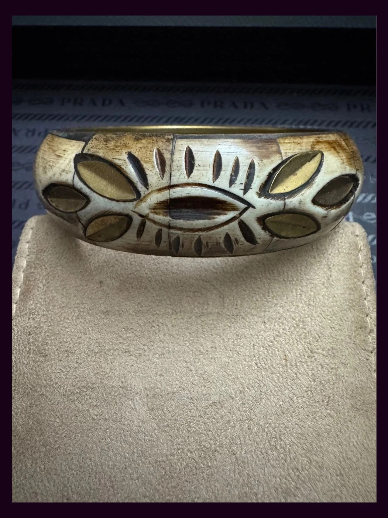 Brazalete ancho vintage 🦋 – Vintage Dressing 3