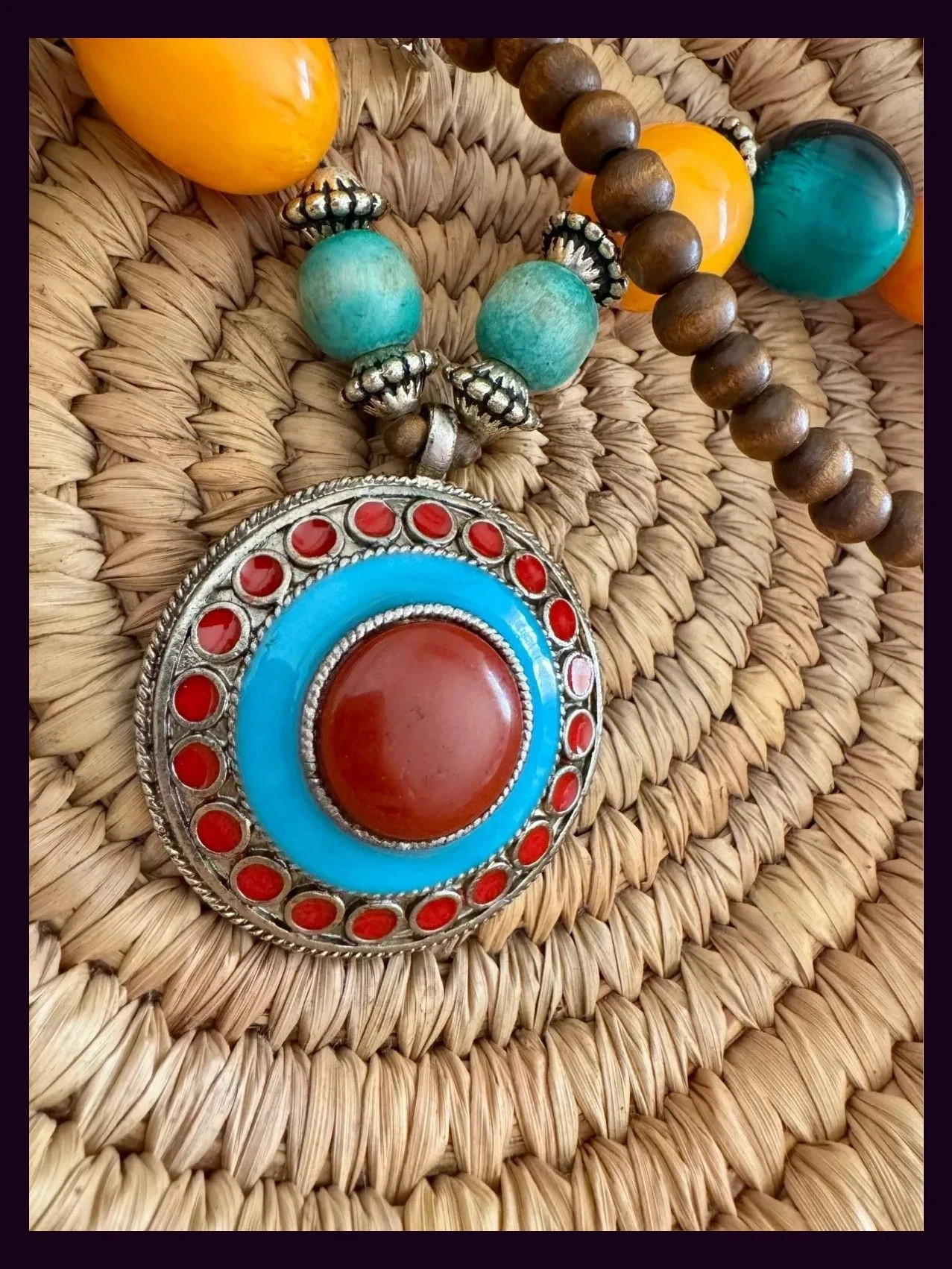 Collar vintage de madera y piedras naturales 🦋 – Vintage Dressing 4
