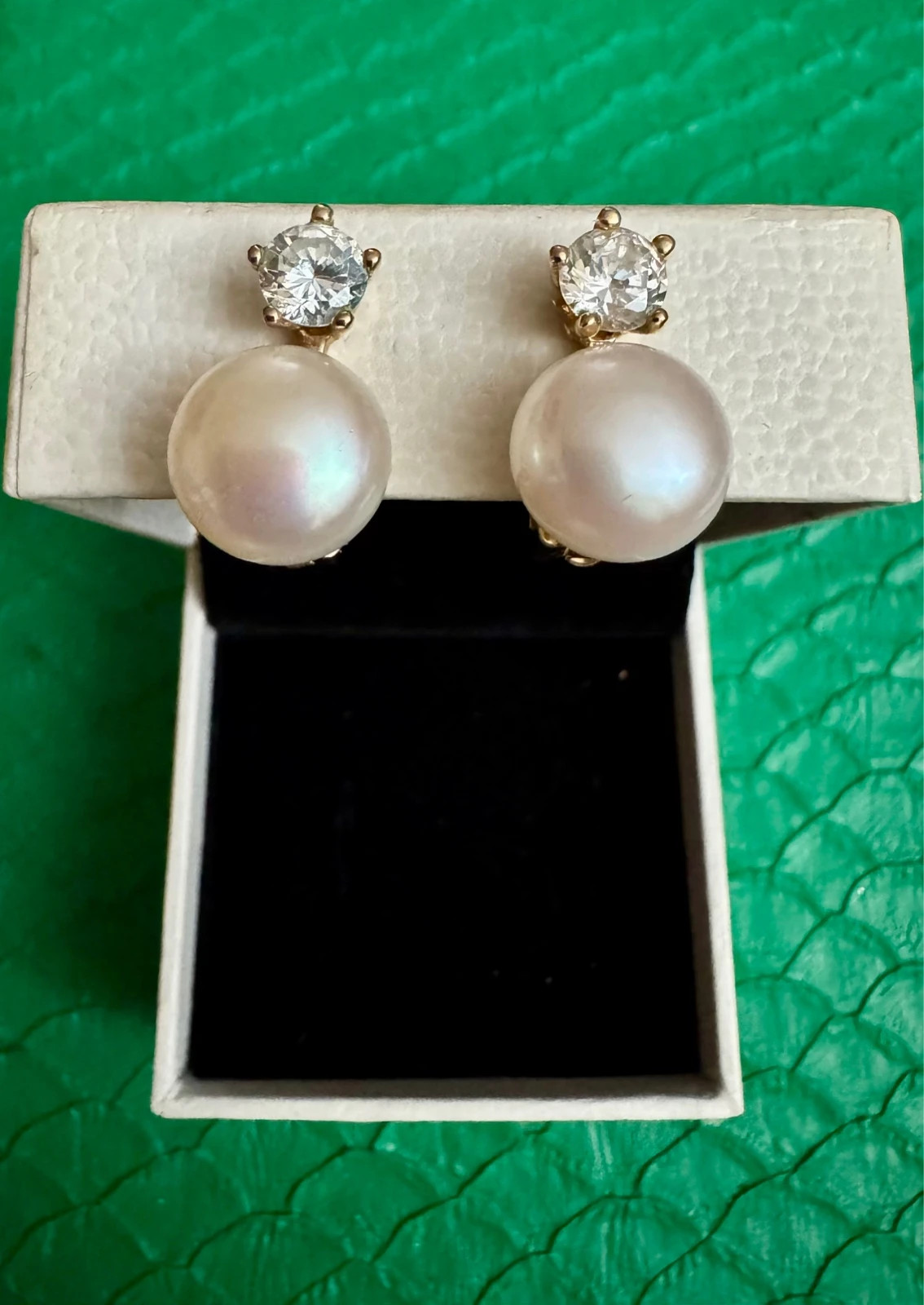 Pendientes clip vintage baño oro con perla real 🦋 – Vintage 3