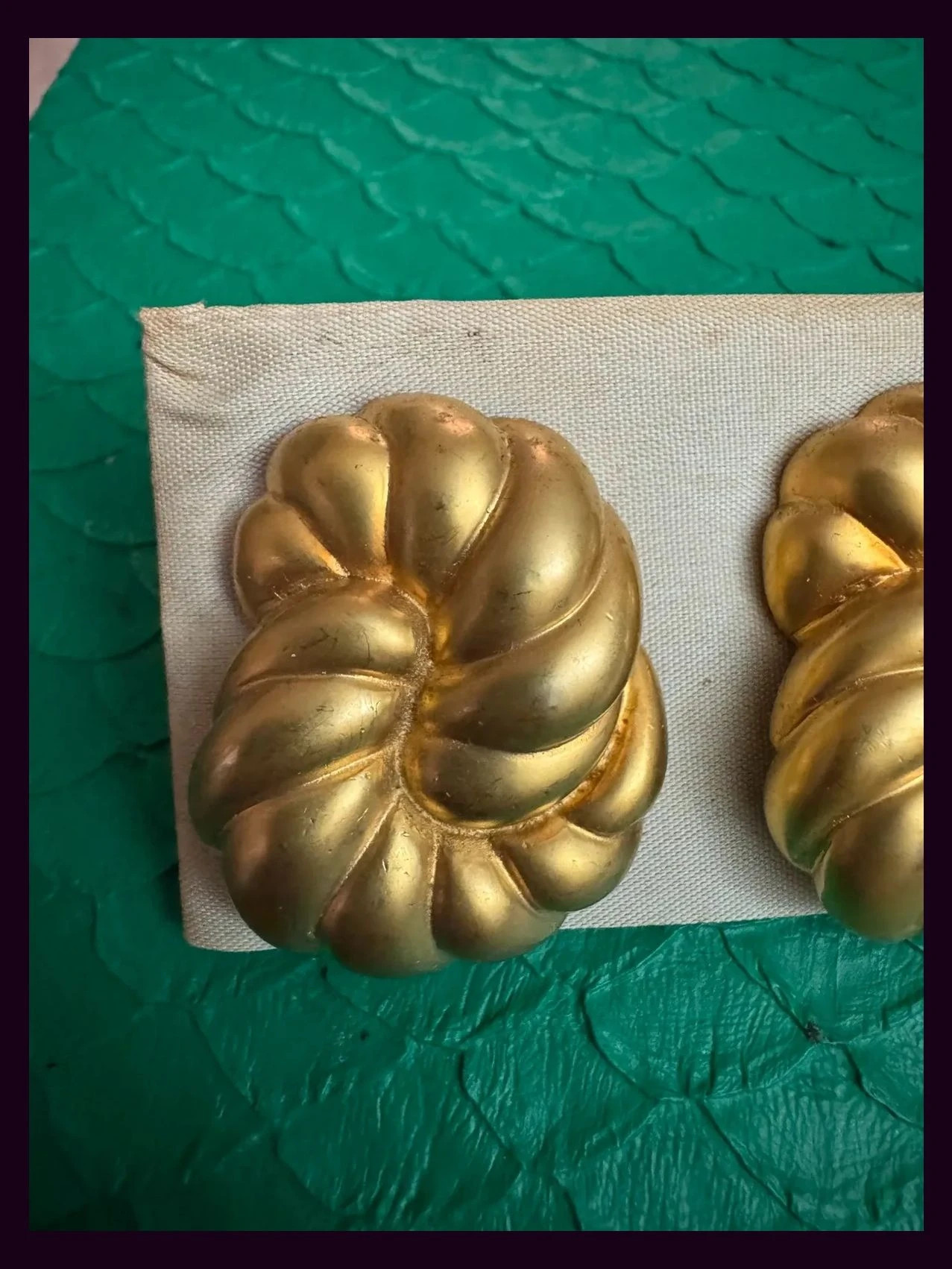 Pendientes dorados clip vintage 🦋 – Vintage 2
