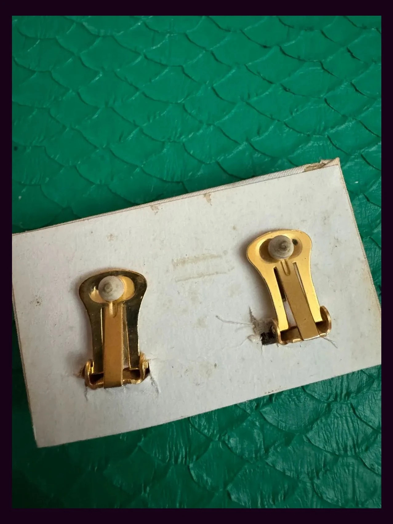 Pendientes dorados clip vintage 🦋 – Vintage 3