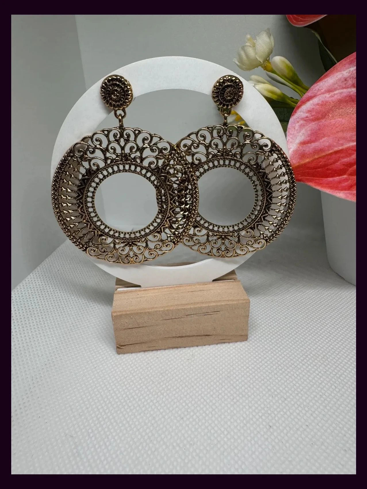 Pendientes dorados grandes 🦋 – La Boutique 2