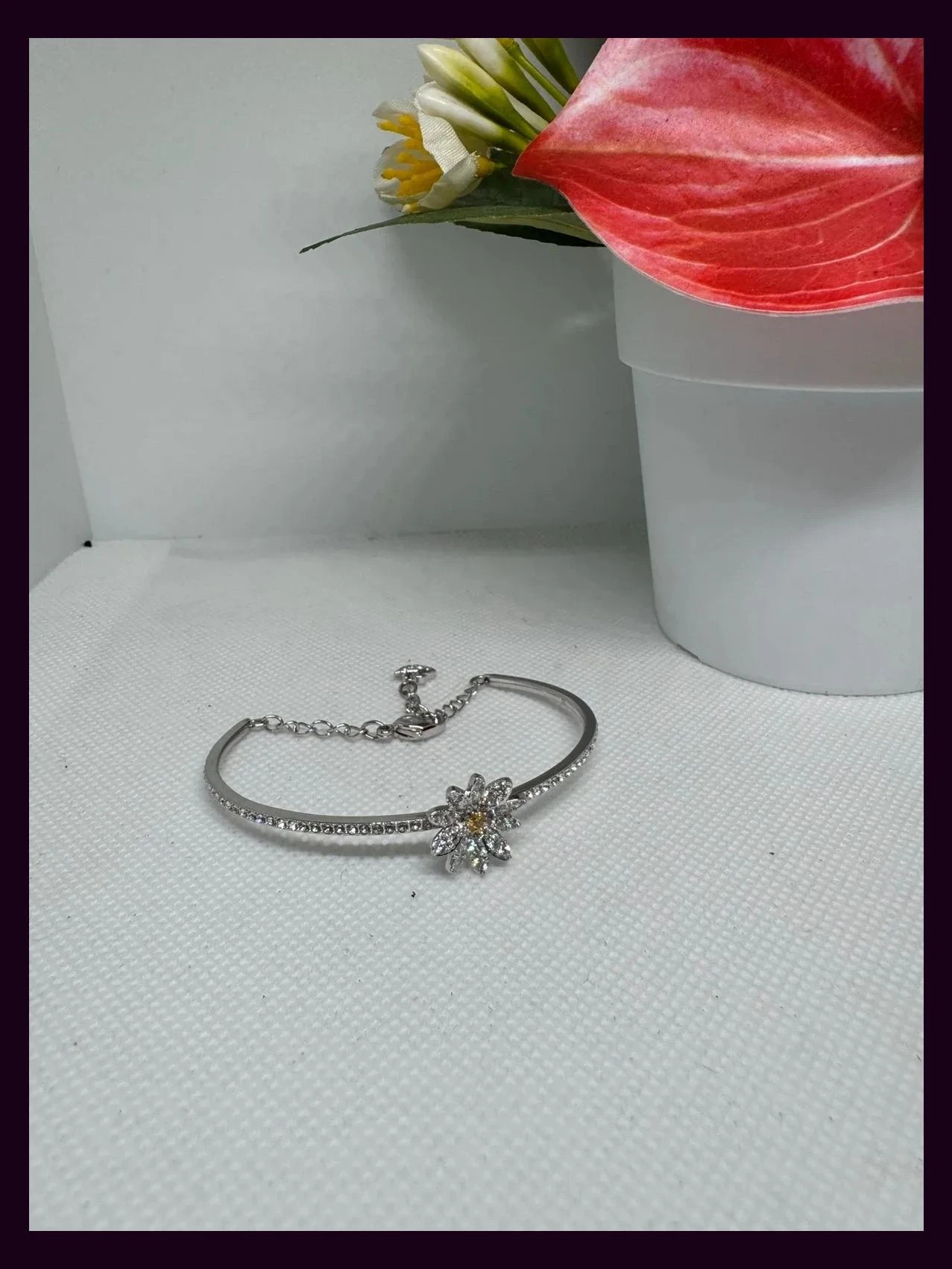 Pulsera flor de Swarovski, plateada , talla M 🦋 – Swarovski 4