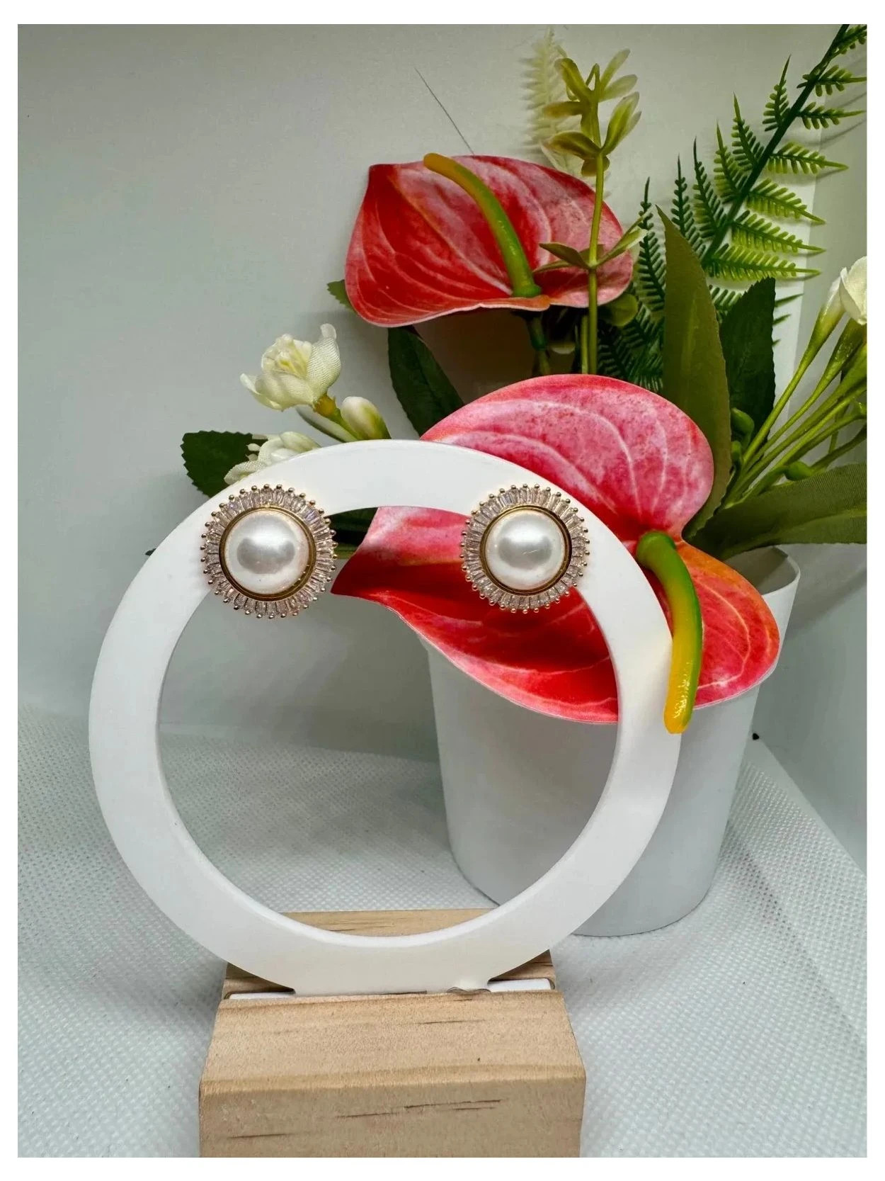 Pendientes dorados con piedras 🦋