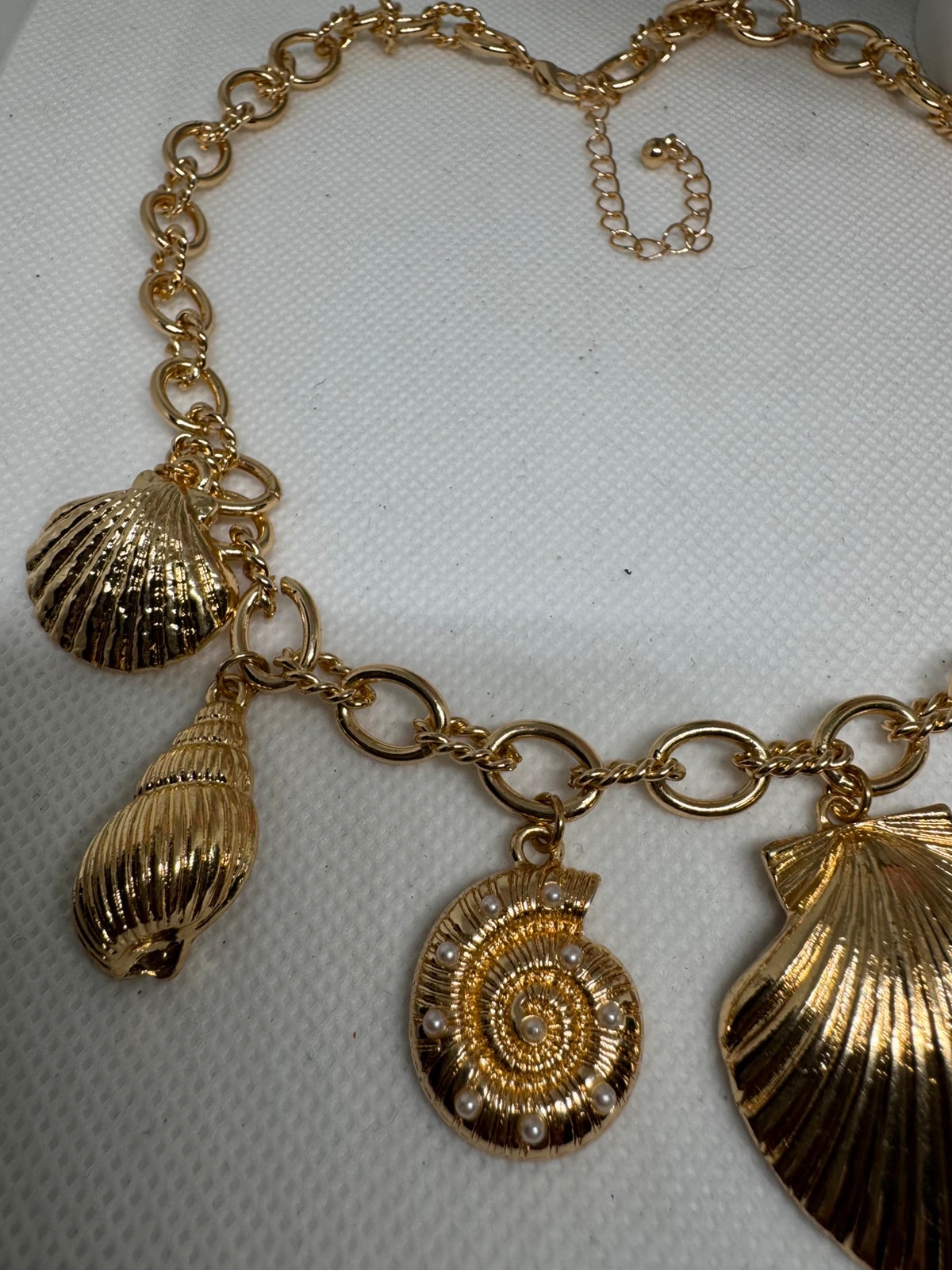 Collar dorado conchas 🦋 – Acero 3