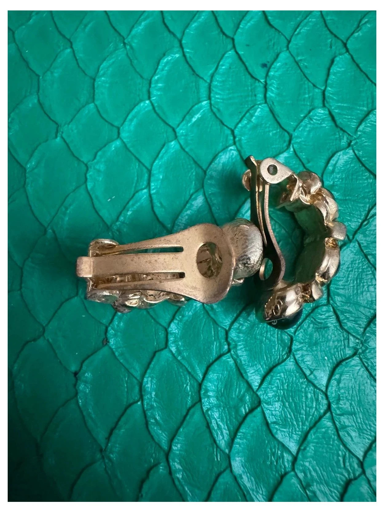 Pendientes vintage clip 🦋 – Vintage Dressing 4