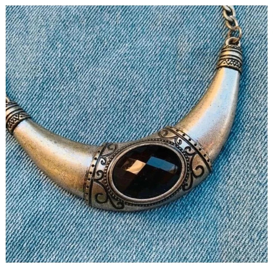Collar vintage plateado de alpaca 🦋 – Vintage Dressing 2