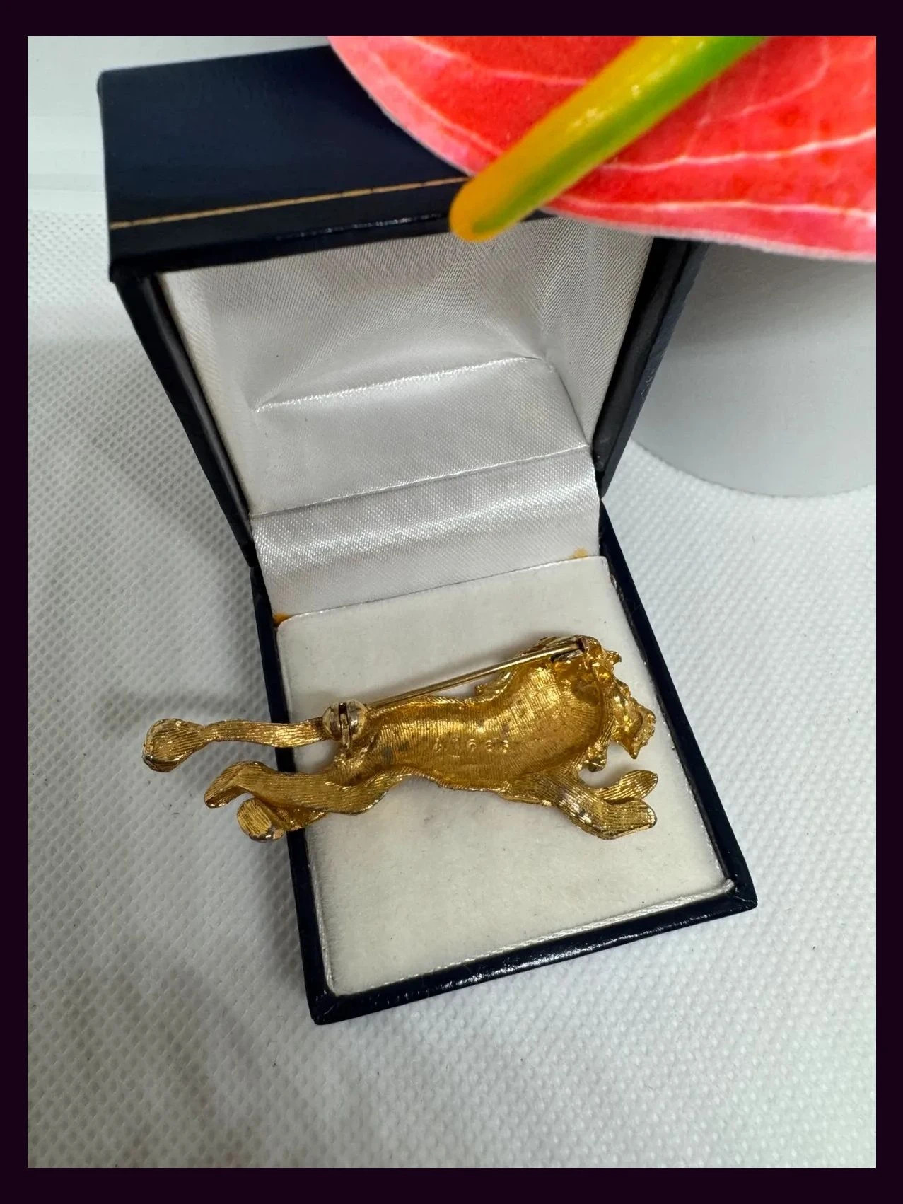 Broche león vintage chapado oro 🦋 – Vintage 4