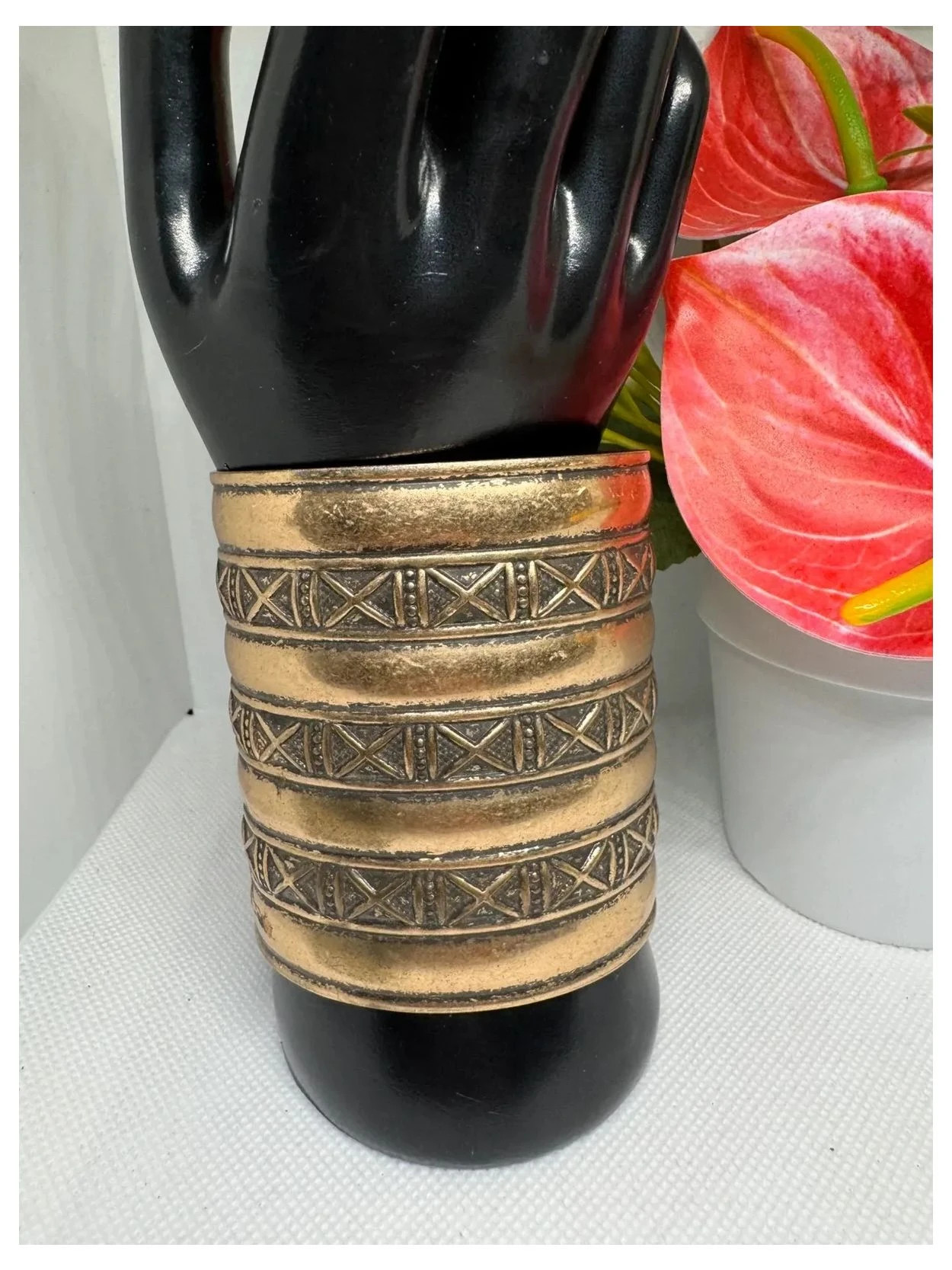 Brazalete ancho vintage de latón , dorada 🦋 – Vintage 2