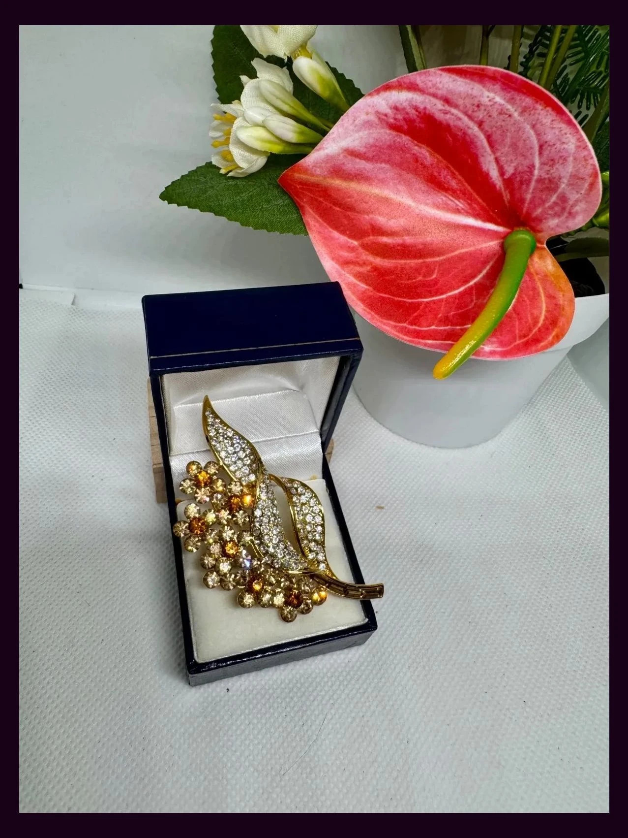 Broche vintage Swarovski de los años 70-80 , una piesa de coleccionista 🦋