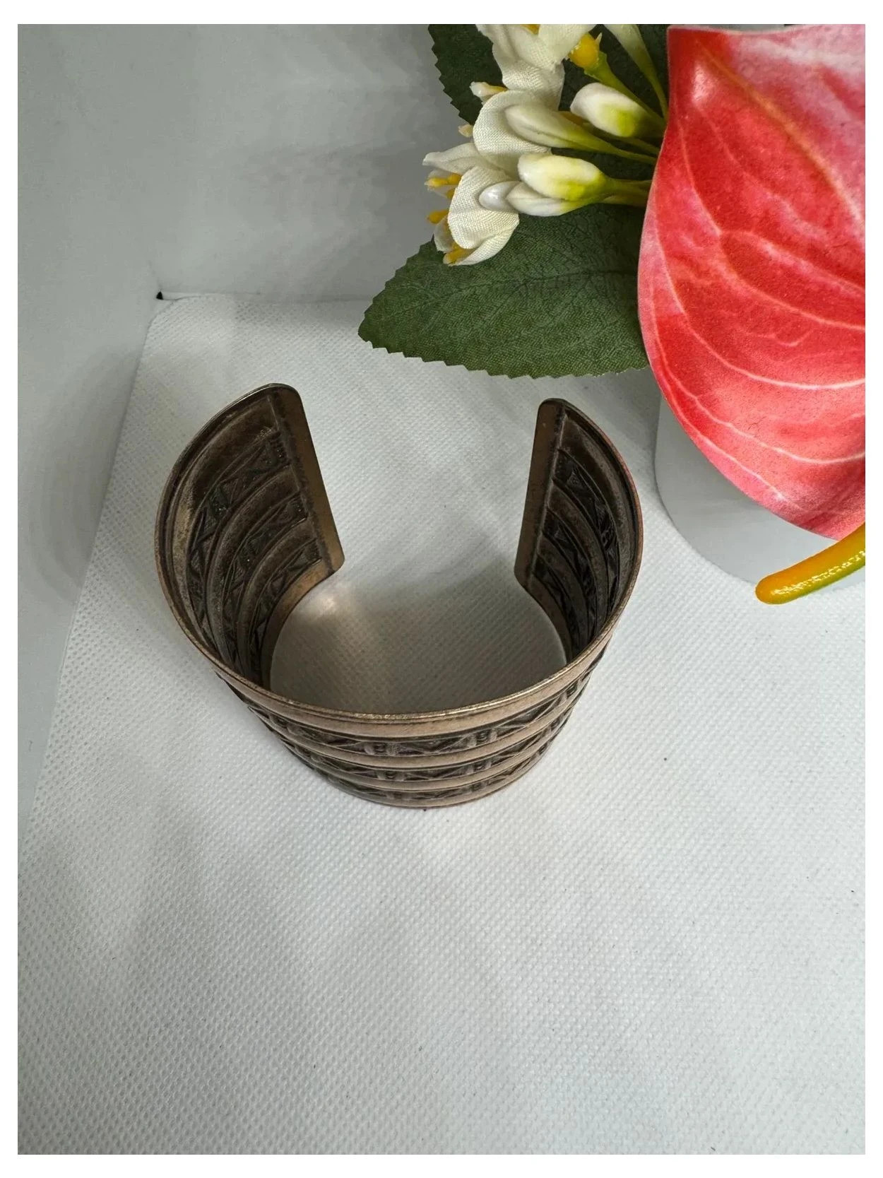 Brazalete ancho vintage de latón , dorada 🦋 – Vintage 5