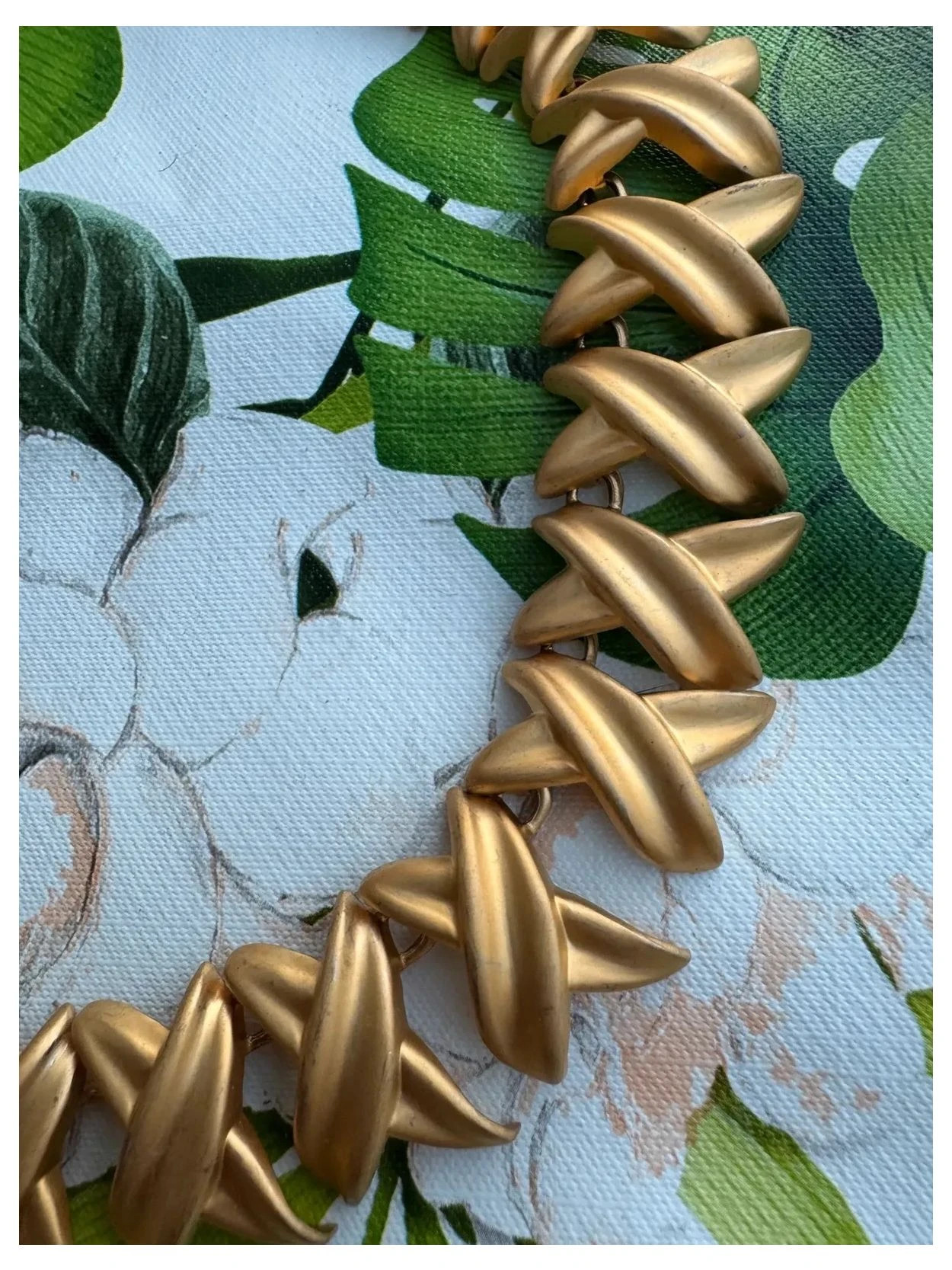 Collar dorado mate vintage 🦋 – Vintage 2