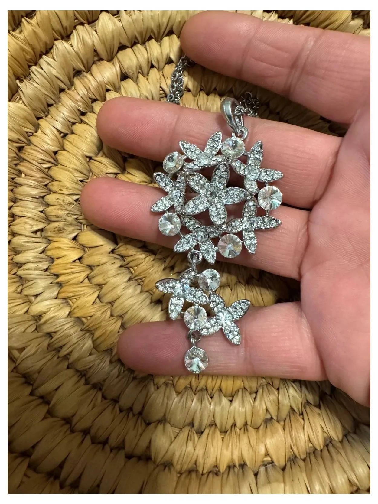 Collar acero inoxidable colgante flores 🦋 – Acero