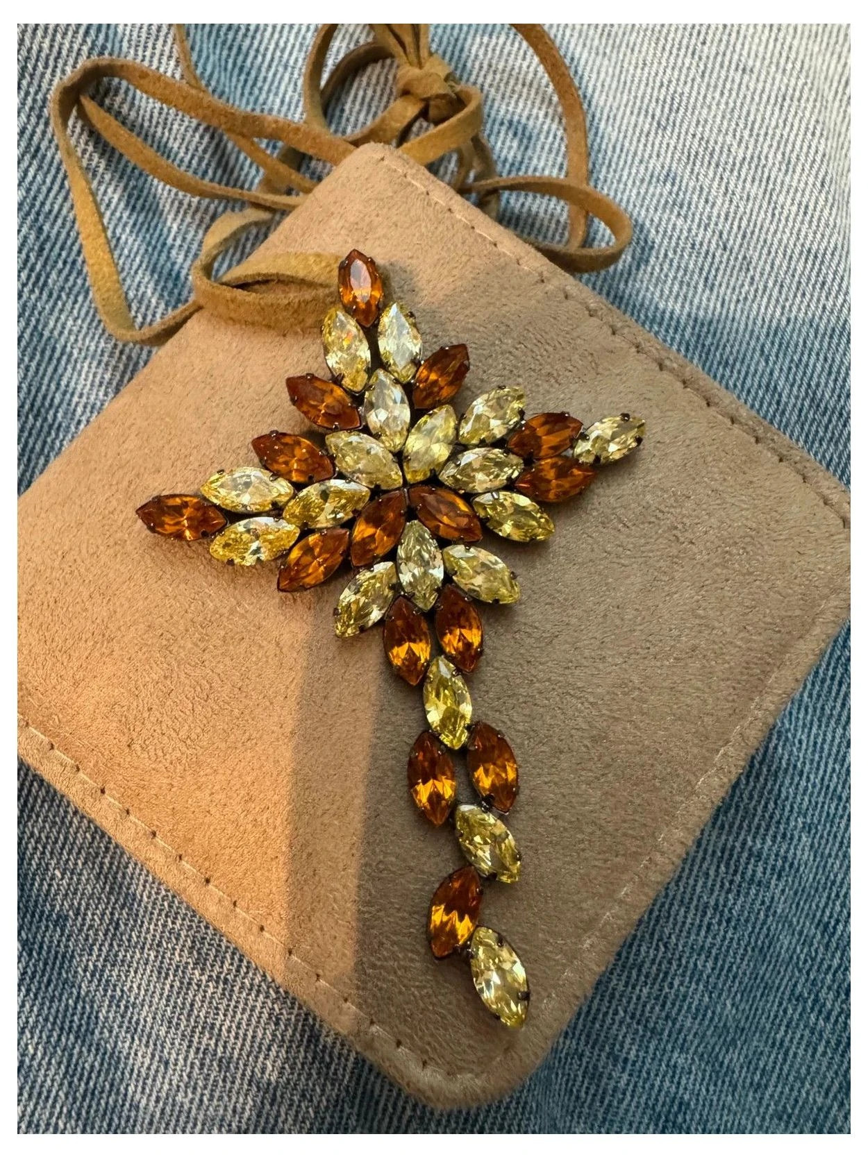 Colgante cruz piedras cristal brilla mucho 🦋 – Vintage Dressing 2