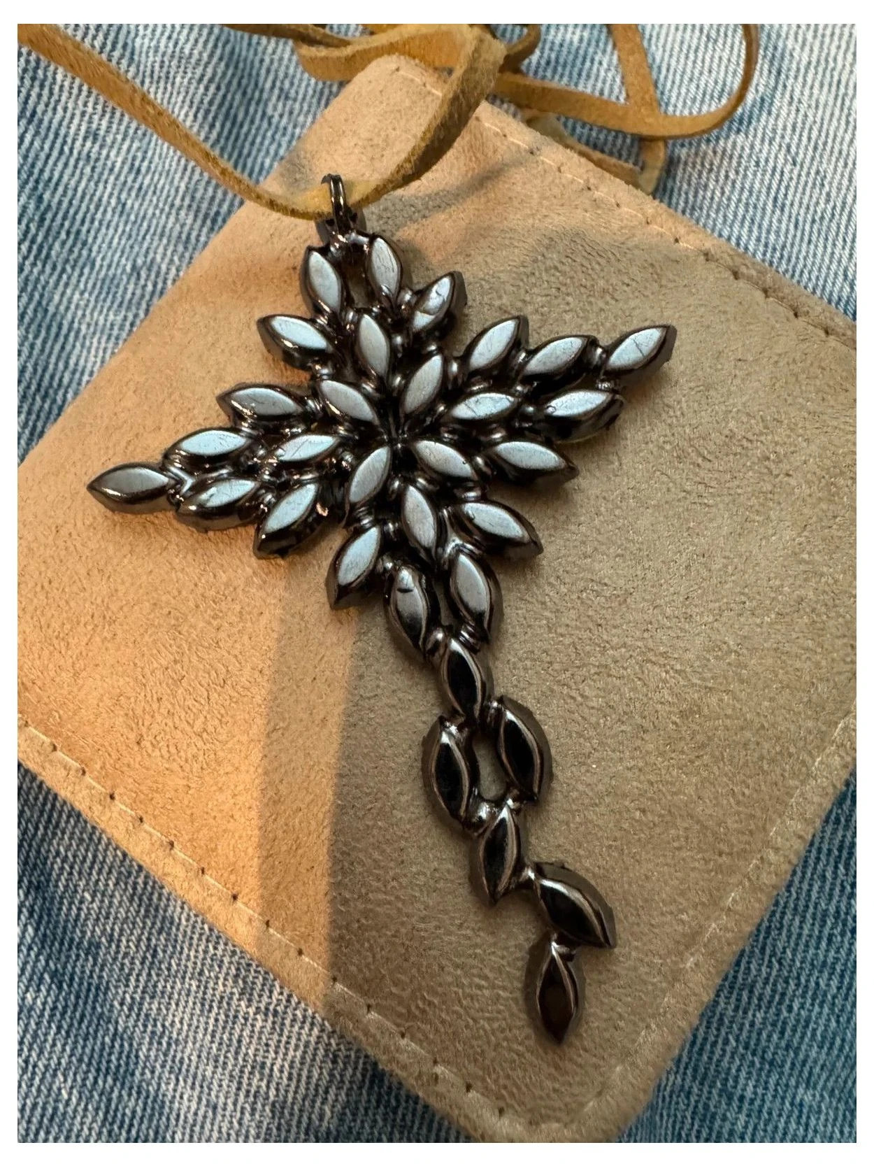 Colgante cruz piedras cristal brilla mucho 🦋 – Vintage Dressing 5