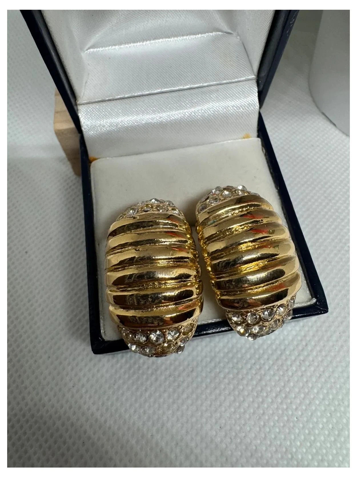 Pendientes vintage clip 🦋 – Vintage Dressing 3