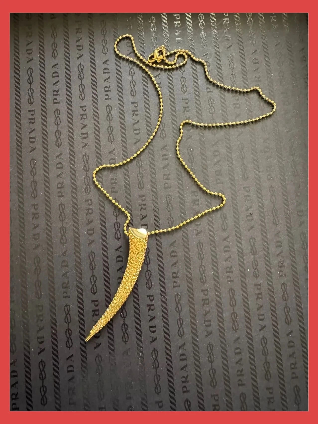 Collar dorado acero inoxidable colgante cuerno con piedras 🦋 – Acero