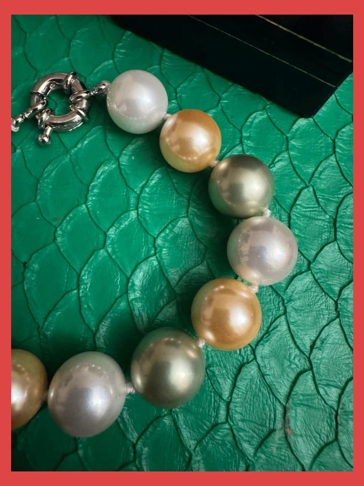Pulsera perlas de laboratorio cierre acero 🦋 – Vintage Dressing 2