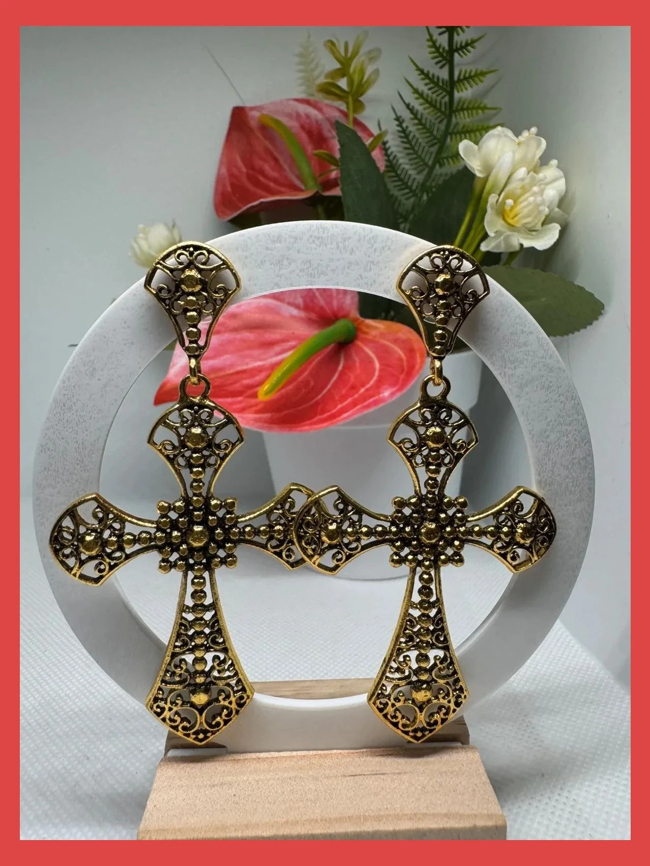 Pendientes cruz dorado efecto envejecido 🦋 – Vintage 2