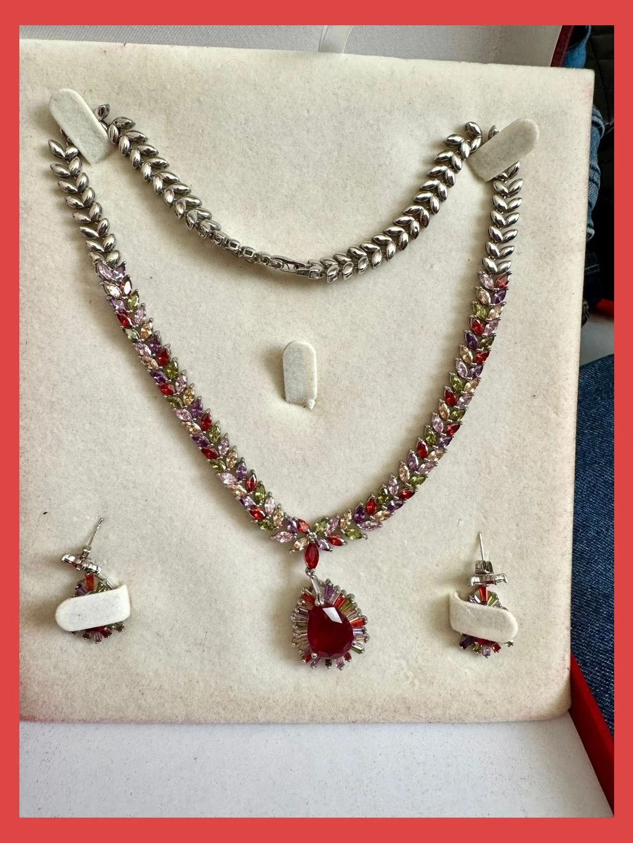 Impresionante juego de joyas vintage con piedras , con estuche 🦋 – Vintage Dressing 3