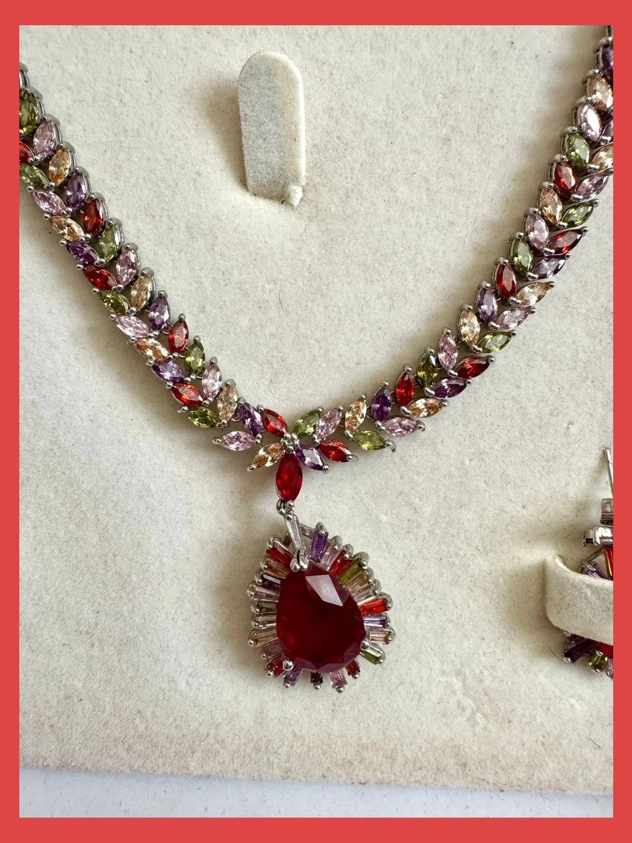 Impresionante juego de joyas vintage con piedras , con estuche 🦋 – Vintage Dressing 4