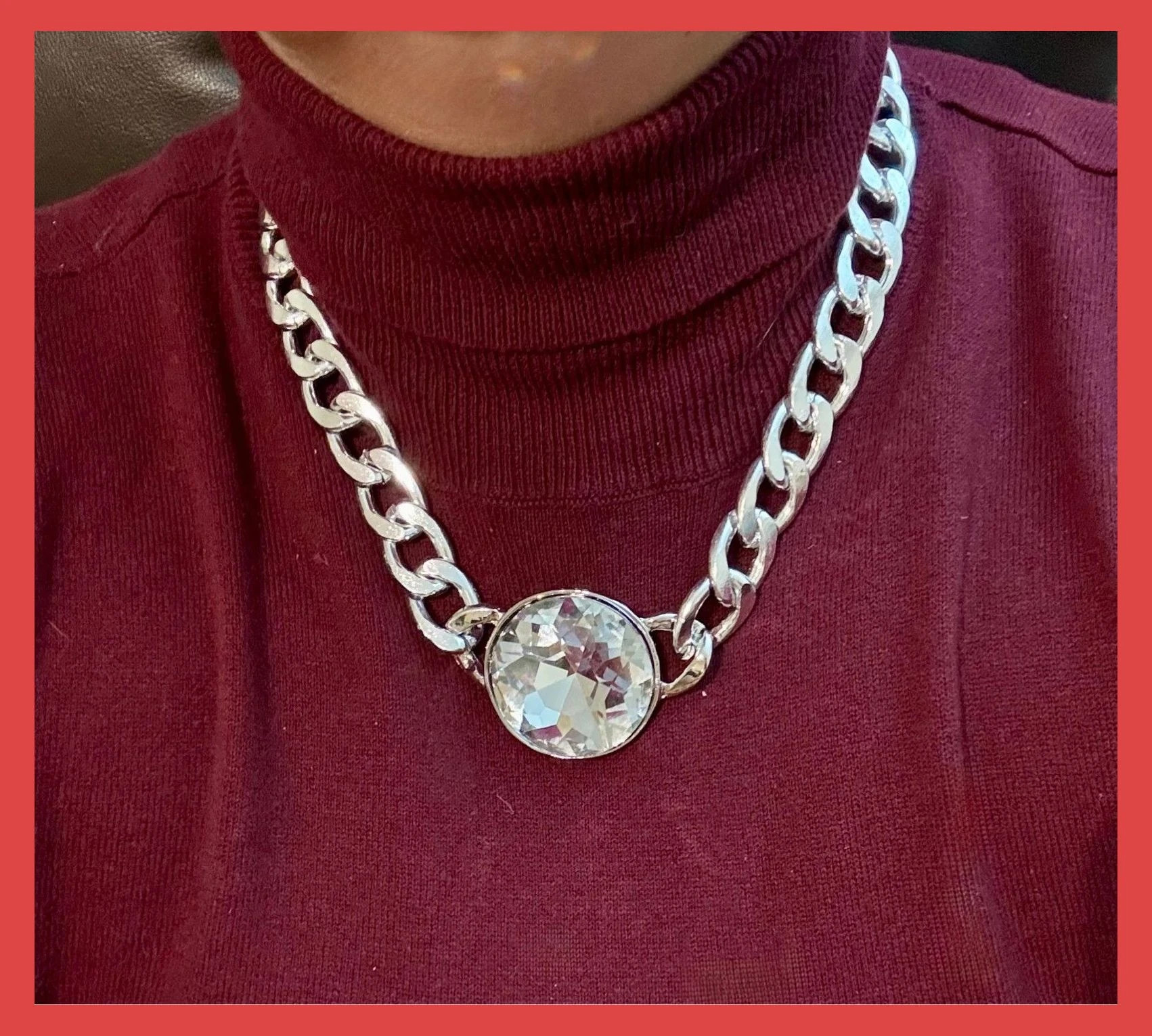 Collar plateado con piedra 🦋