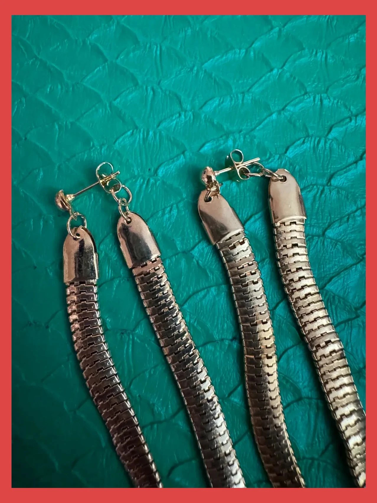 Pendientes largos dorados acero 🦋 – La Boutique 3