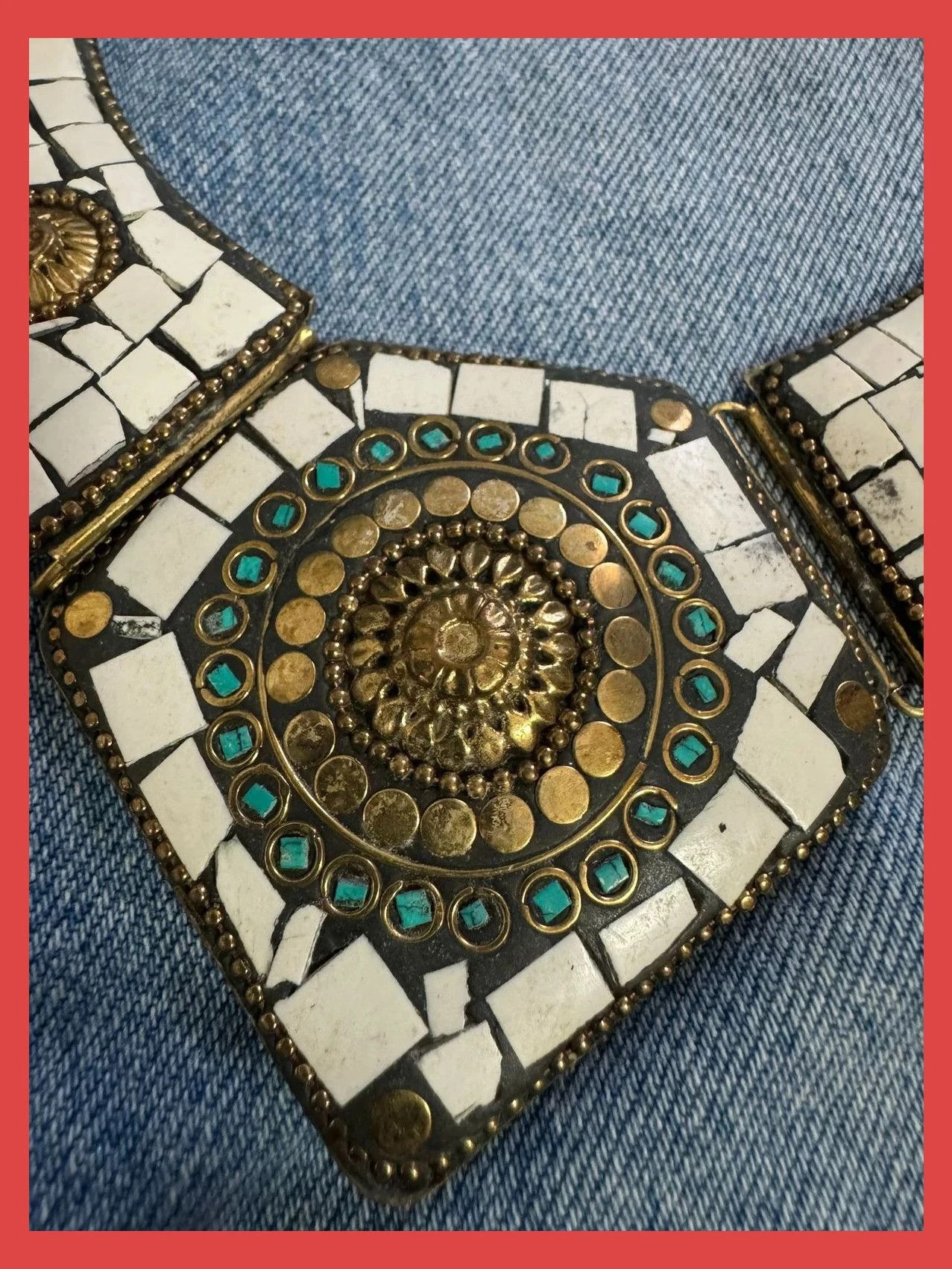 Collar vintage de latón con piedras naturales 🦋 – Vintage Dressing 2