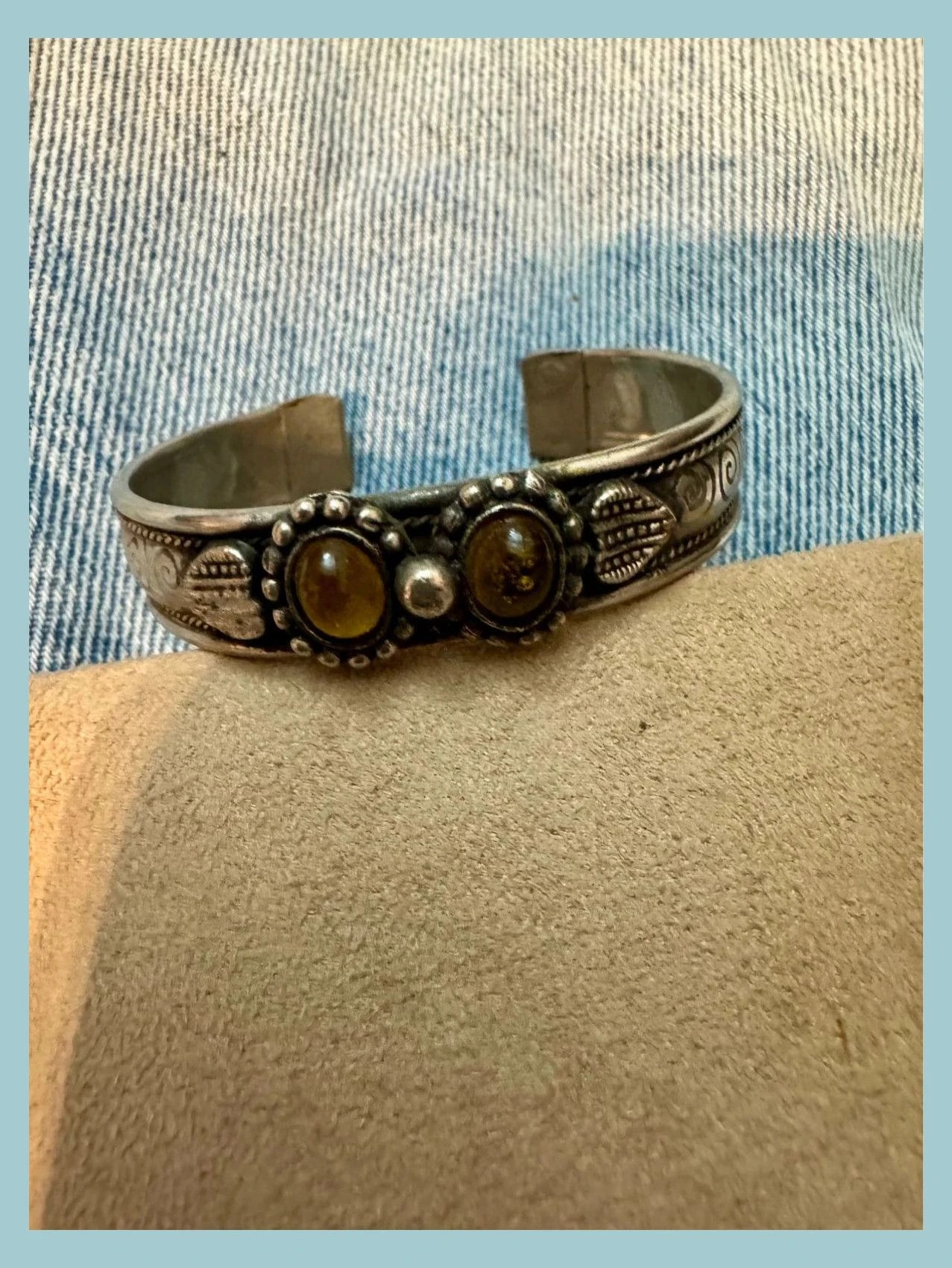 Pulsera vintage de alpaca y piedra 🦋 – Vintage Dressing 2