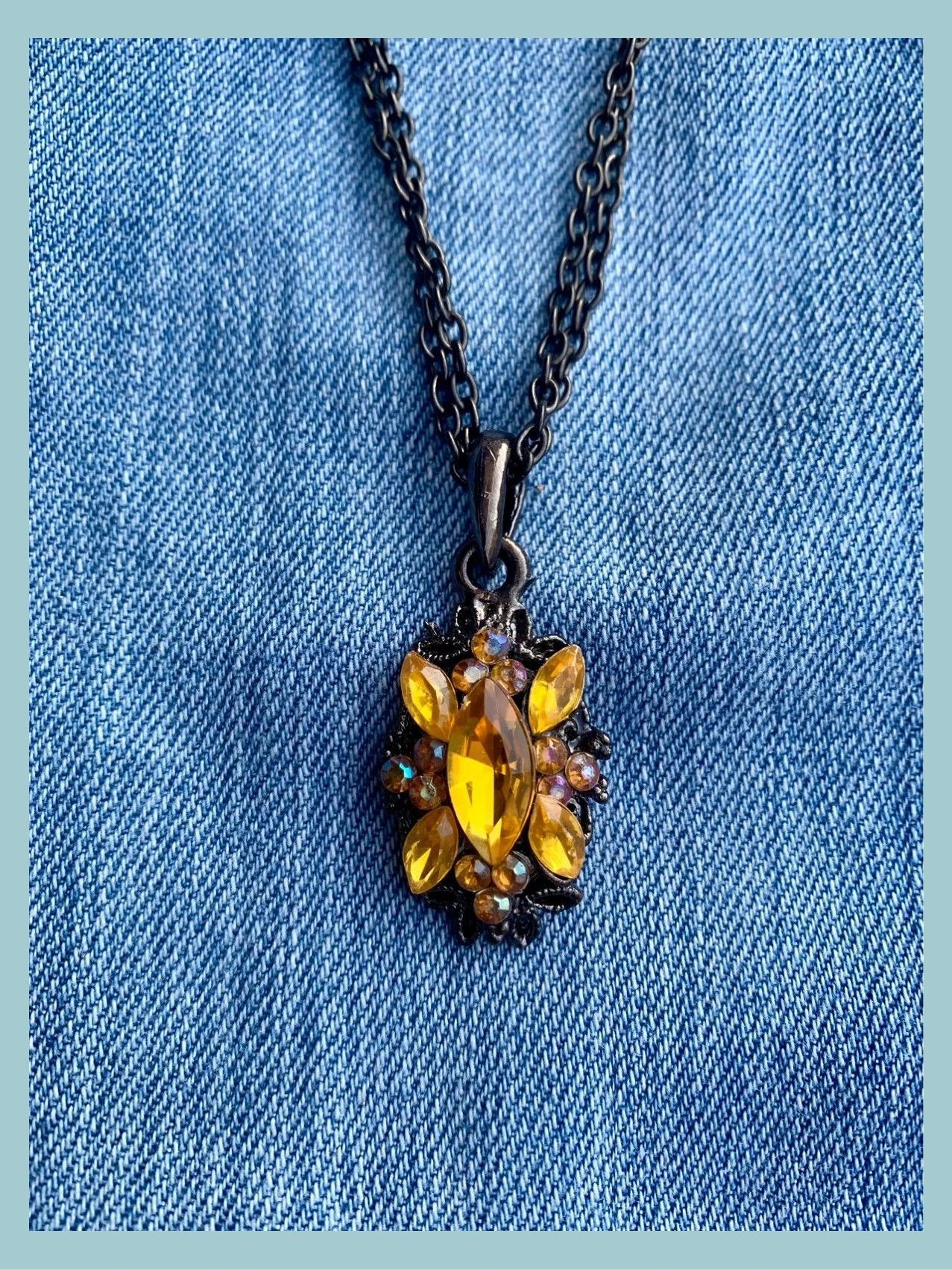 Collar vintage con piedras strass 🦋 – Vintage Dressing 2