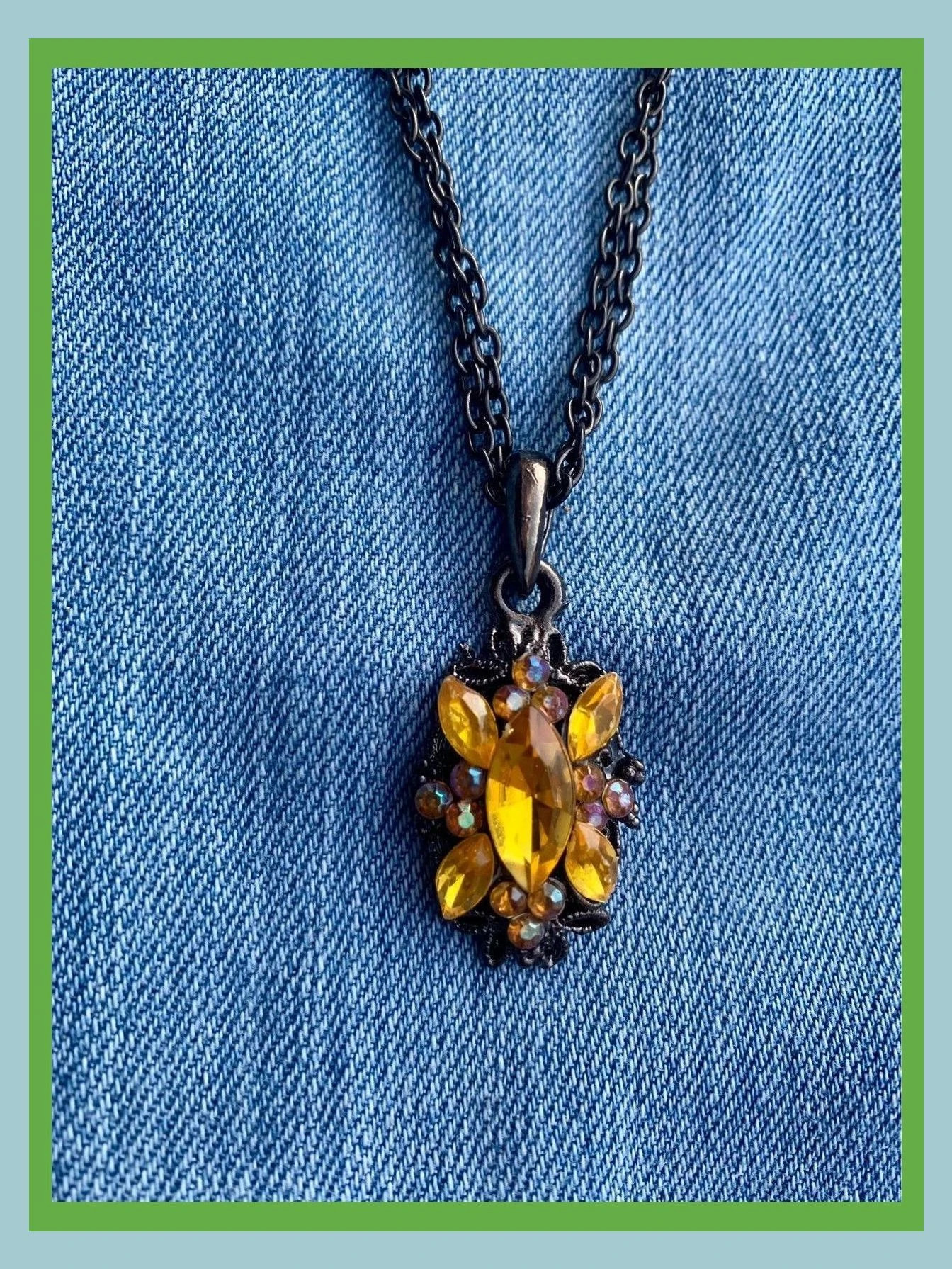 Collar vintage con piedras strass 🦋 – Vintage Dressing 3