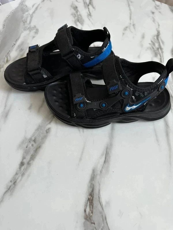 Sandales noires garçon taille 34 – sans marque – taille 34 5