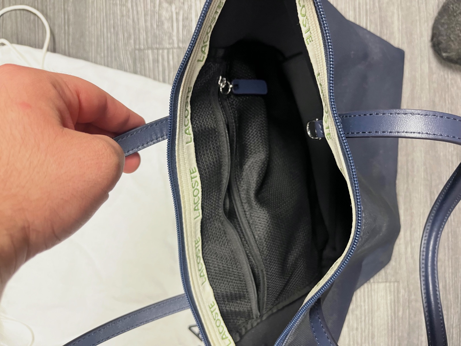 Sac à main / Cabas Lacoste classique – Lacoste – taille Taille unique 6