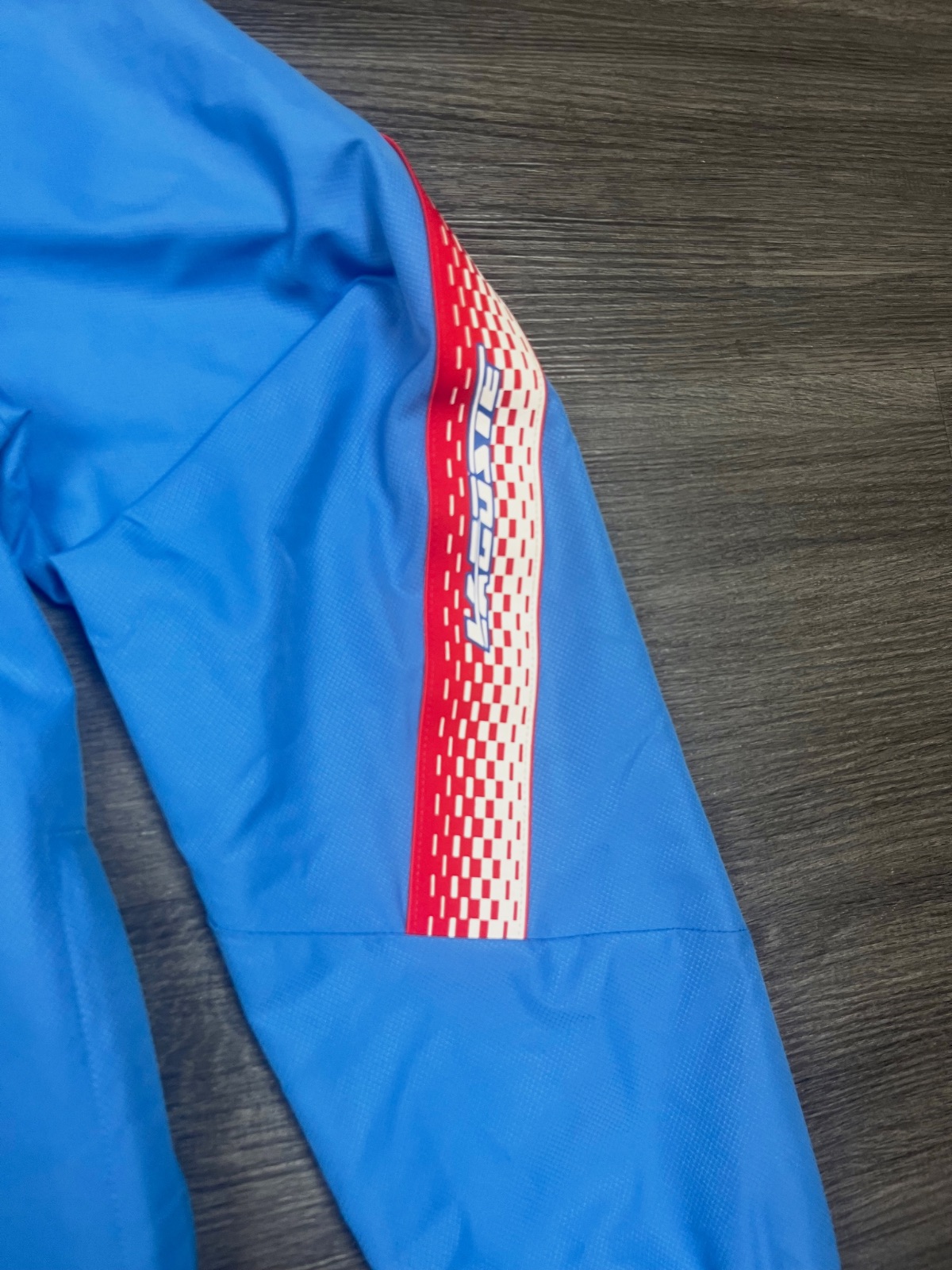Veste coupe-vent à capuche Lacoste Sport - Bleu & Rouge - Taille M (FR 50)  – Lacoste – taille M 3