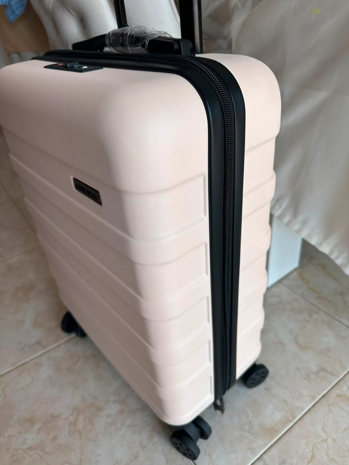 Maleta crema nueva a estrenar 55x40x20 – Armonias – taille Taille unique 4