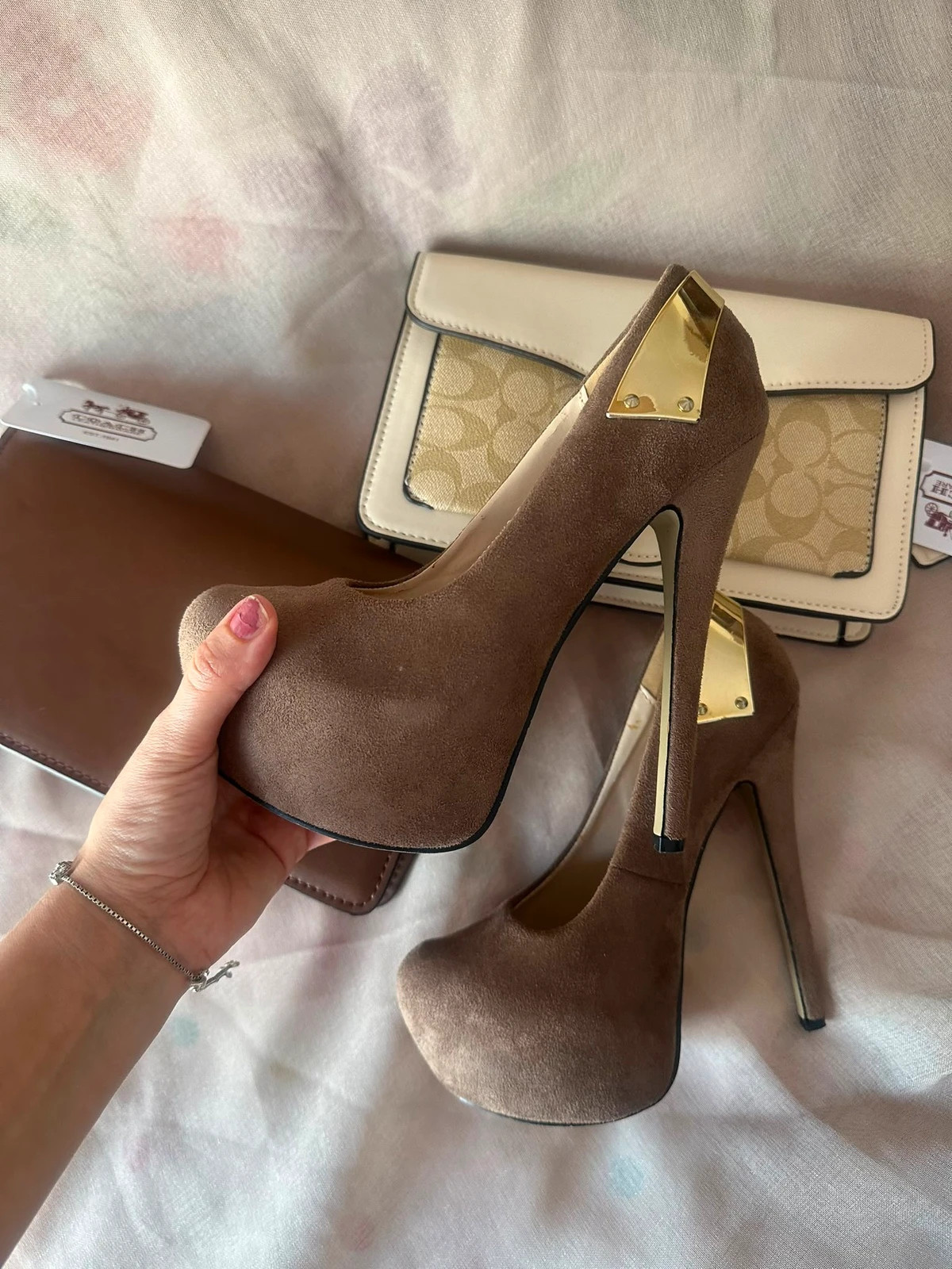 Tacón marrón nuevo muy elegante Bolso aparte – taille 36 3