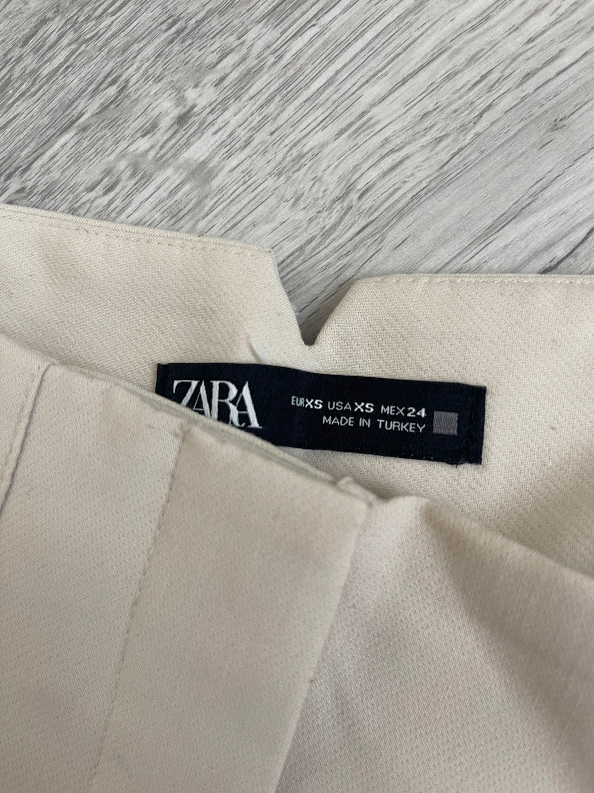 Pantalón color crema – Zara – taille XS / 34 / 6 3