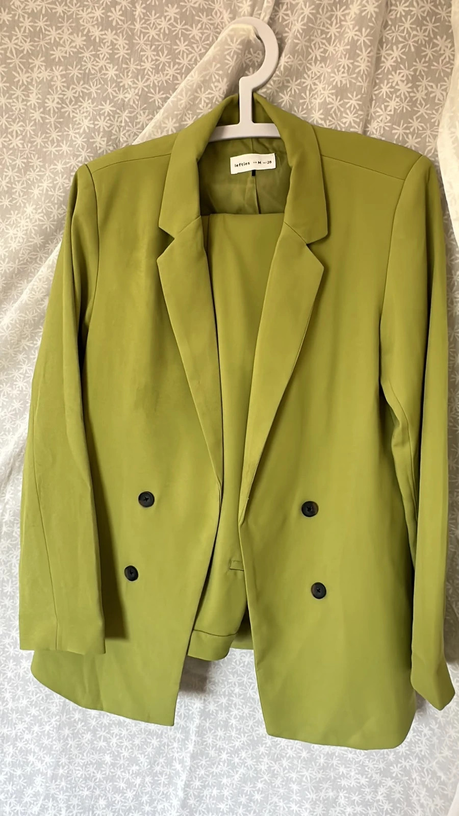 Traje completo elegante de color pistacho – Lefties – taille M / 38 / 10 4