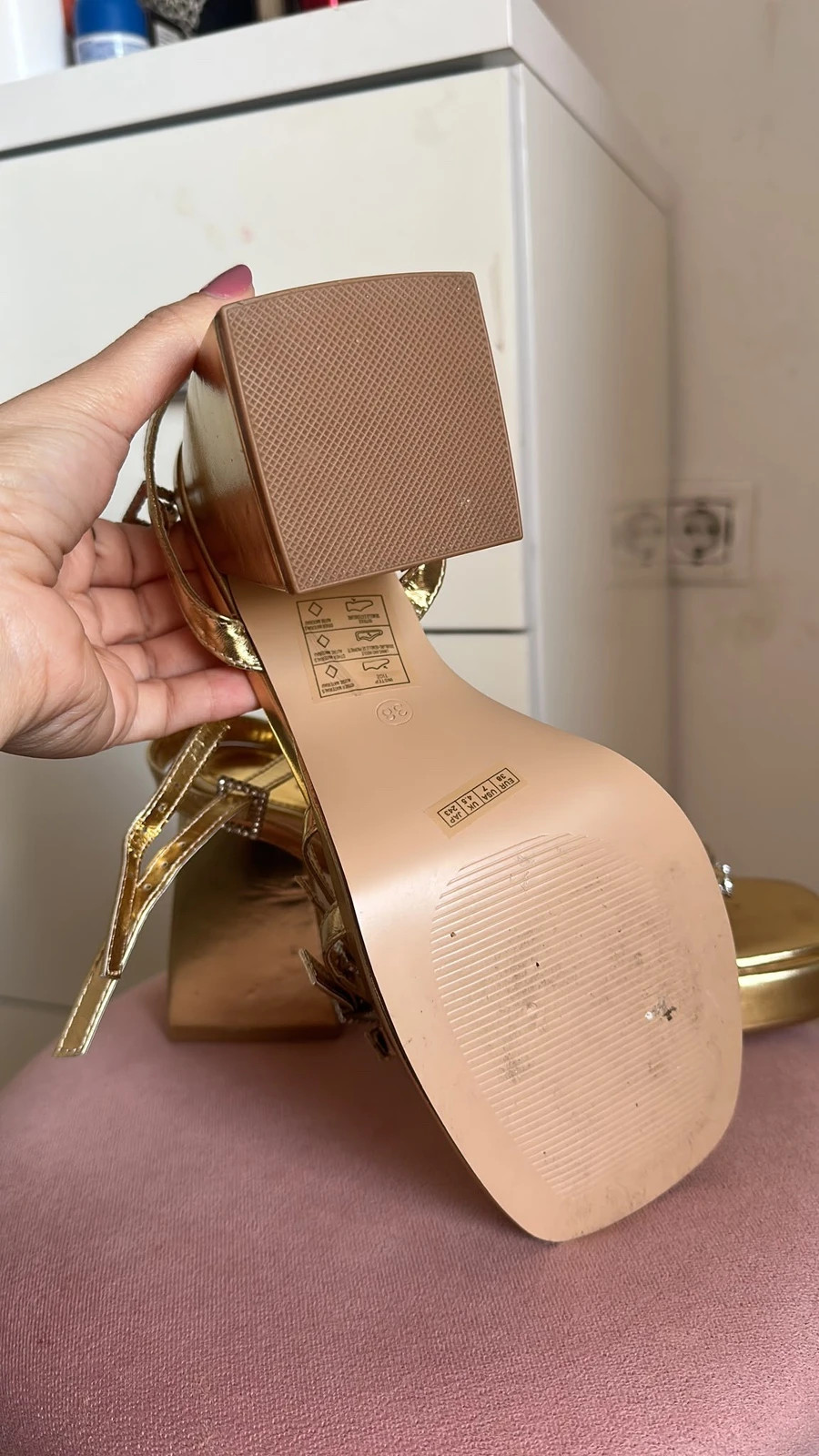 Sandalia tacón ancho dorada ideal para eventos nuevas! – Ulanka – taille 38 5