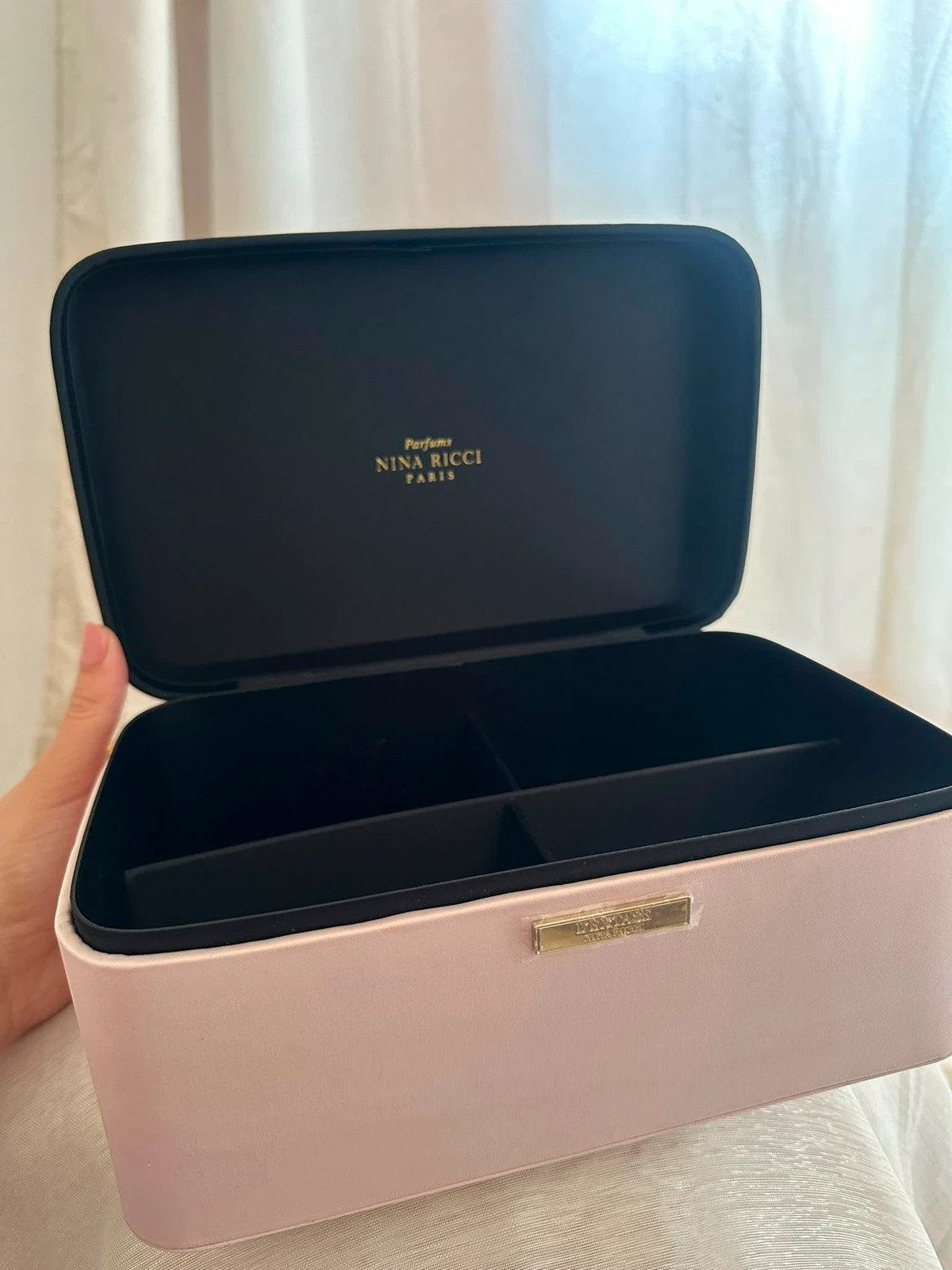 Organizador Nina Ricci – Nina Ricci 4
