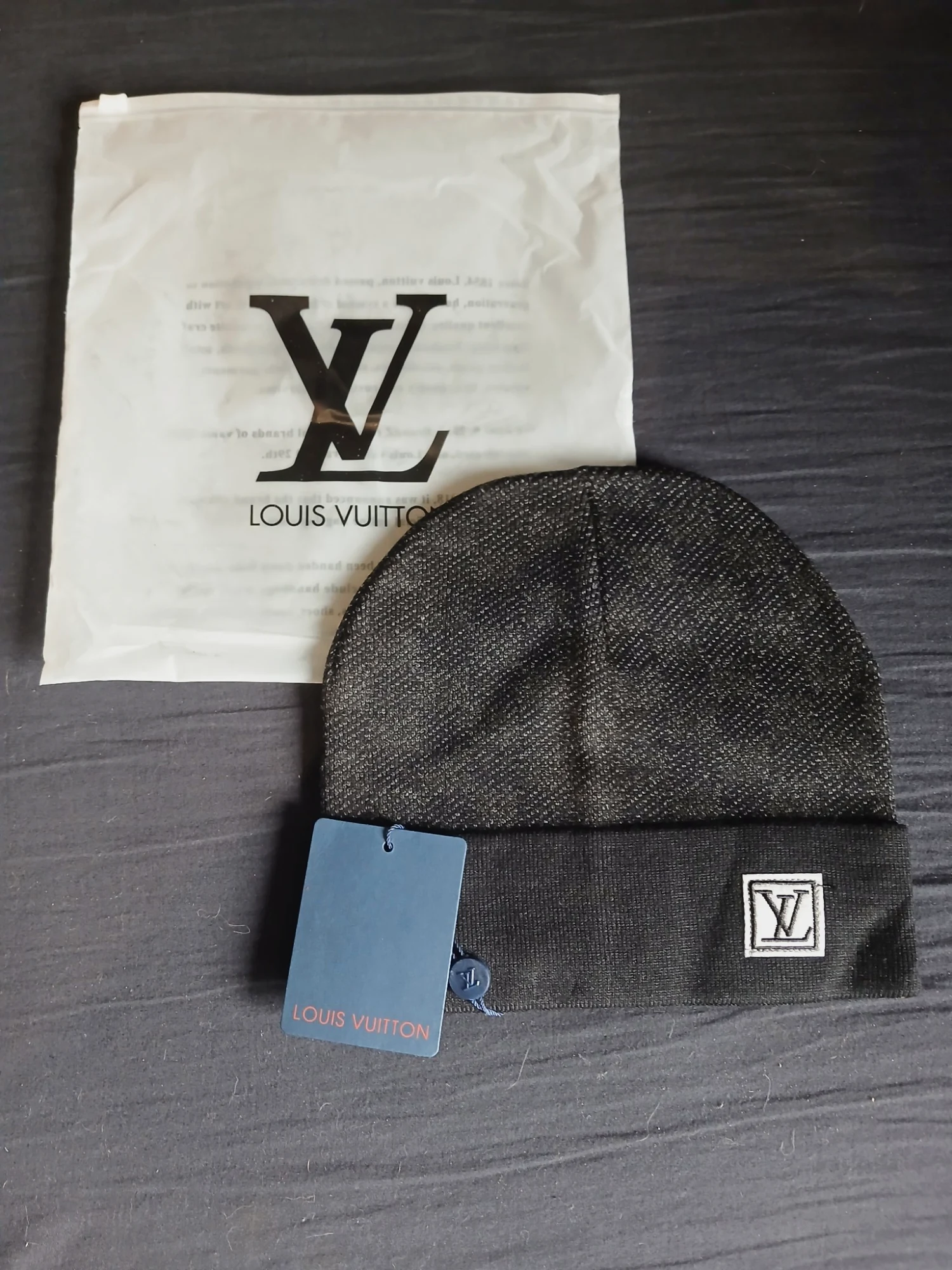 Bonnet louis vuitton