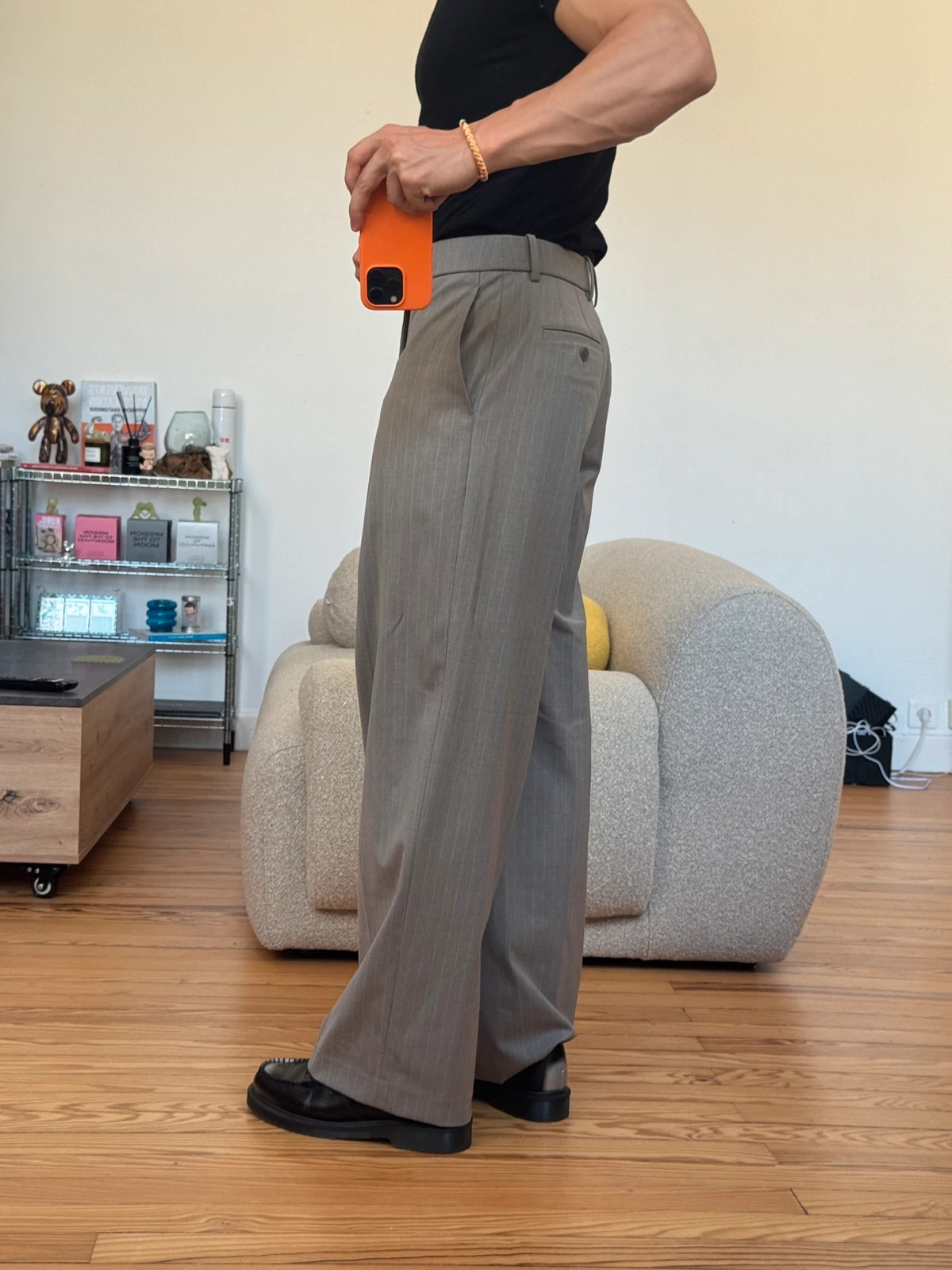 Uniqlo Pantalon Kaki Rayé Ample Taille S – Uniqlo – taille S 4