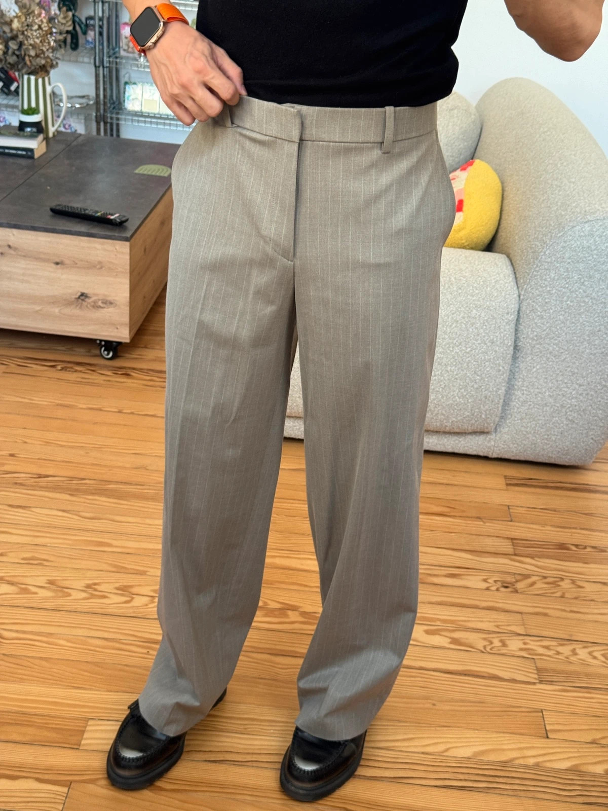 Uniqlo Pantalon Kaki Rayé Ample Taille S – Uniqlo – taille S 5