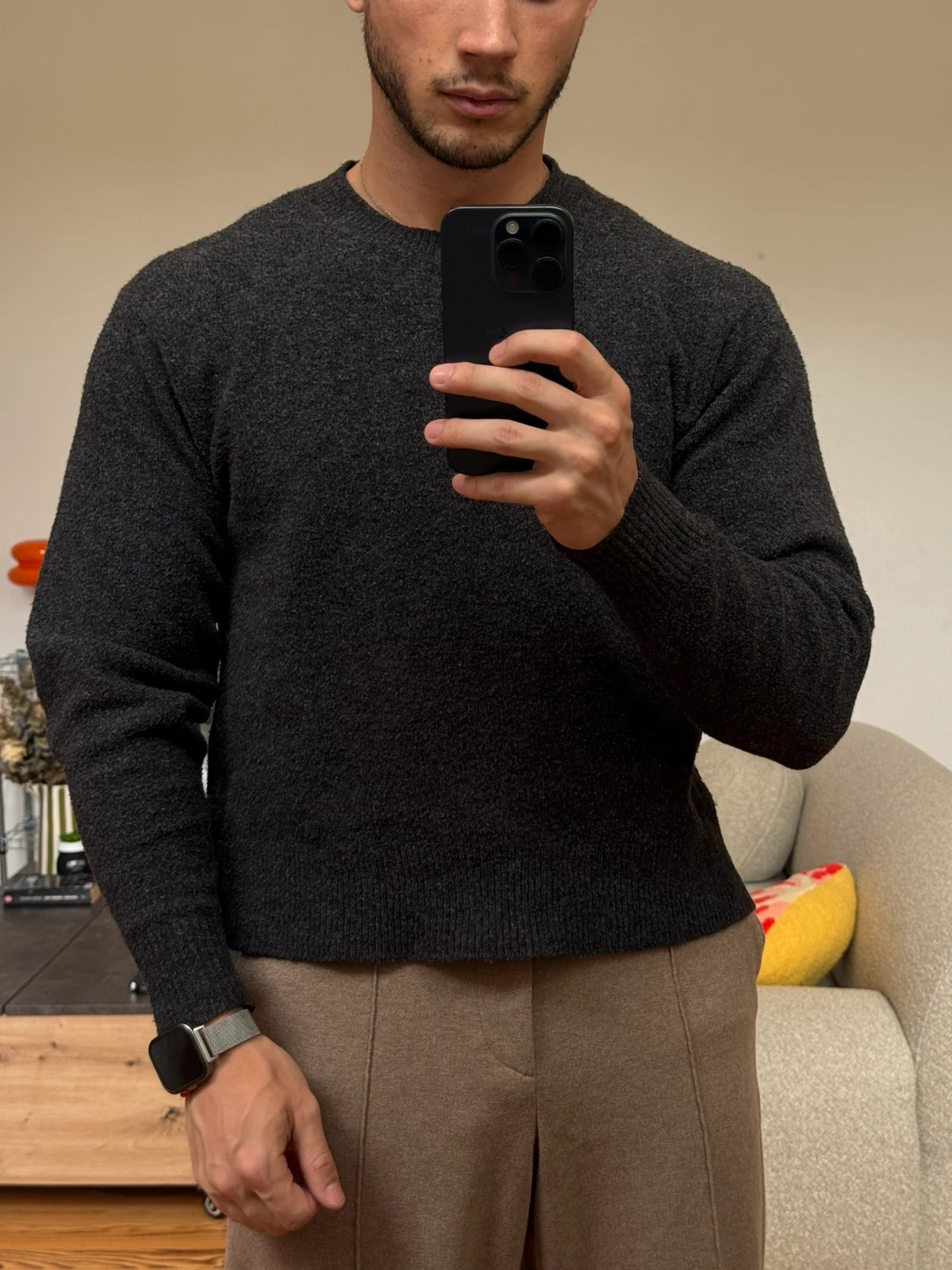 Pull uniqlo gris / noir soufflé en yarm style crop taille XS – Uniqlo – taille XS 2
