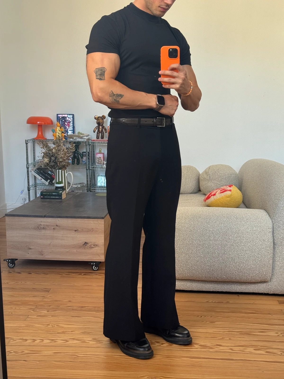 Uniqlo Pantalon Noir Évasé Taille M – Uniqlo – taille M 2