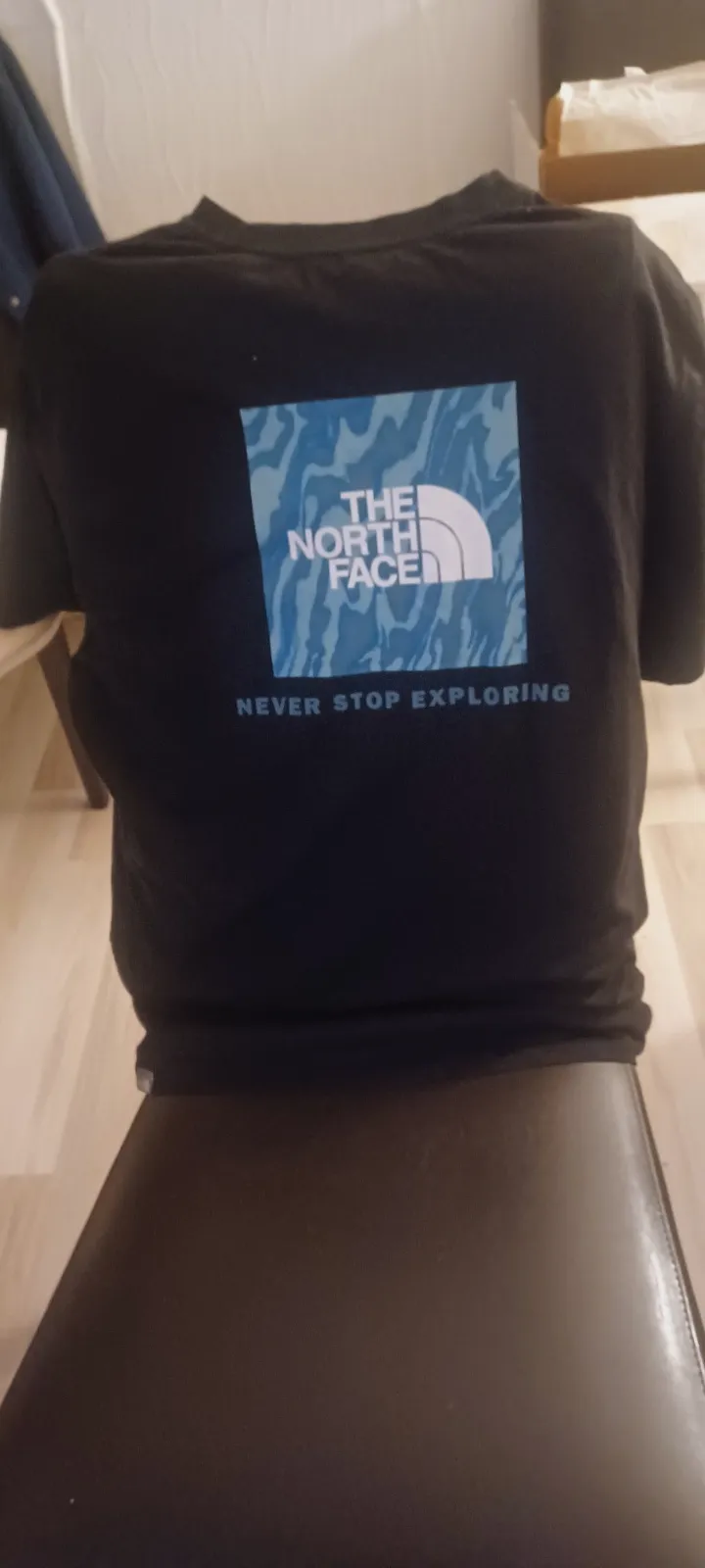 T-shirt The North Face noir et bleu – Taille M – The North Face – taille M 3