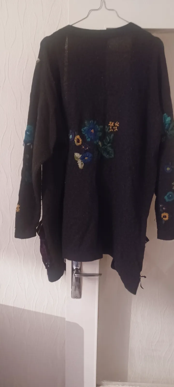 Titre : Gilet noir fleuri avec grandes poches – Taille 46 – W'espa – taille XXL 4