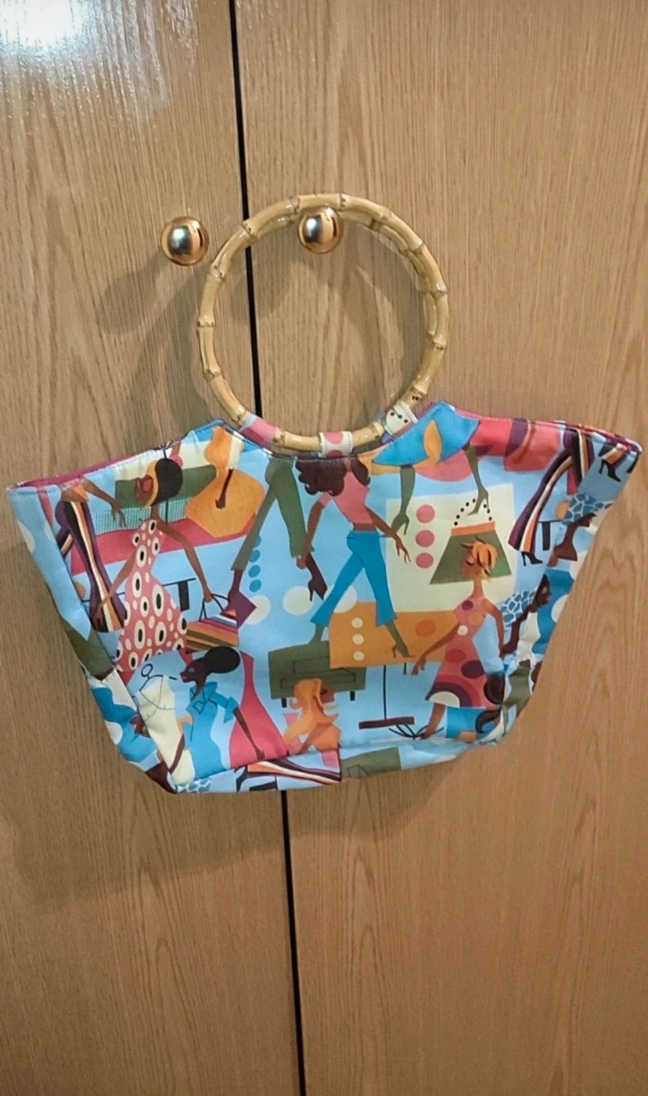 Bolso de lona estampado con asas de bambú/madera | Shopper medio | Colorido | Muy buen estado – marca local 2